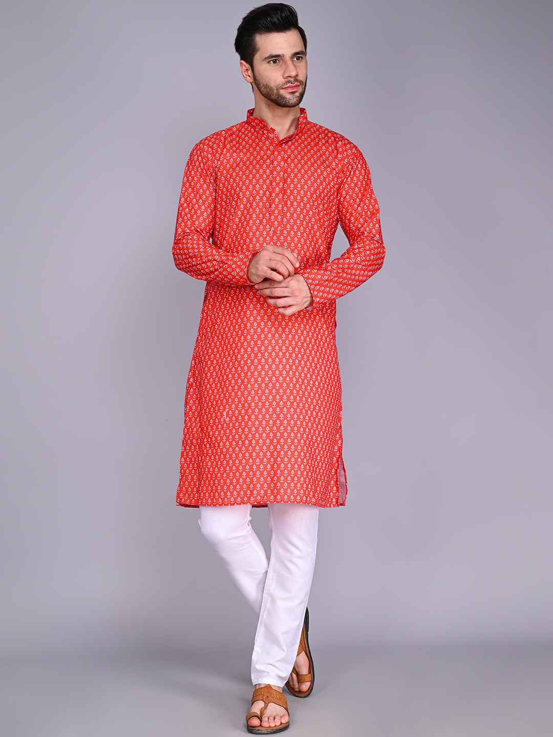 

VESHAM Men Mandarin Collar Floral Printed Kurta with Pyjamas, Red