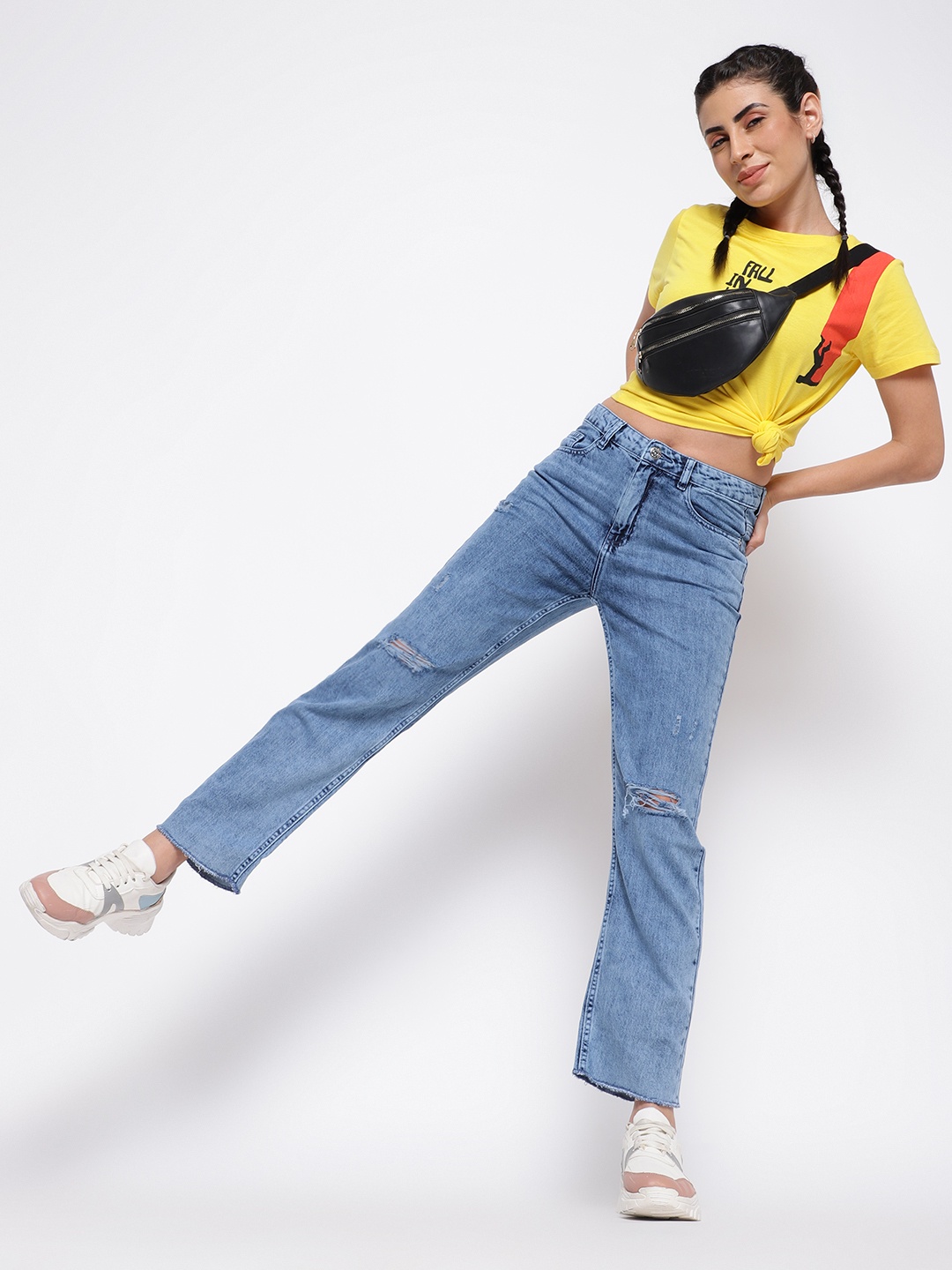 

Belliskey Women Straight Fit High-Rise Mildly Distressed Heavy Fade Jeans, Blue