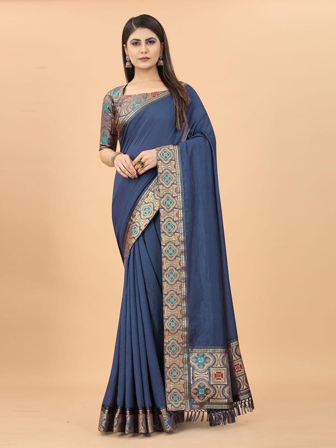 

Grubstaker Grey & Gold-Toned Zari Jute Silk Maheshwari Saree