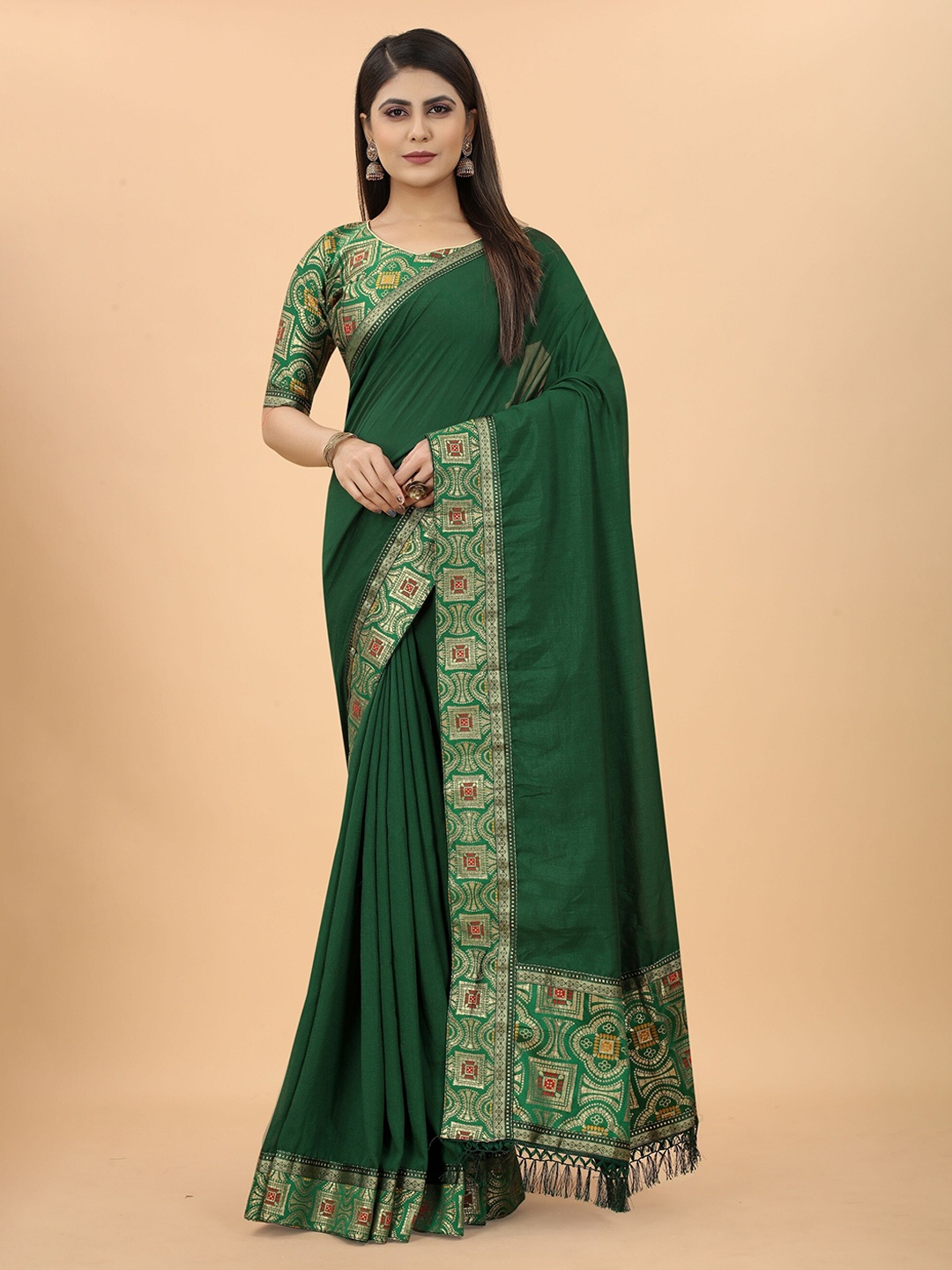 

Grubstaker Green & Mustard Zari Jute Silk Maheshwari Saree