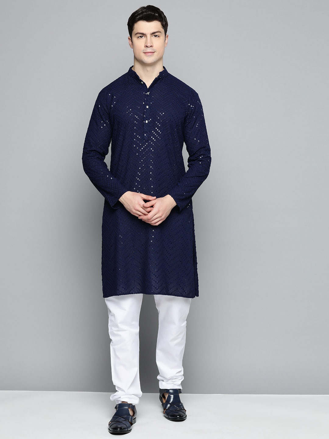 

Jompers Men Embroidered Sequinned Pure Cotton Kurta with Pyjamas, Navy blue