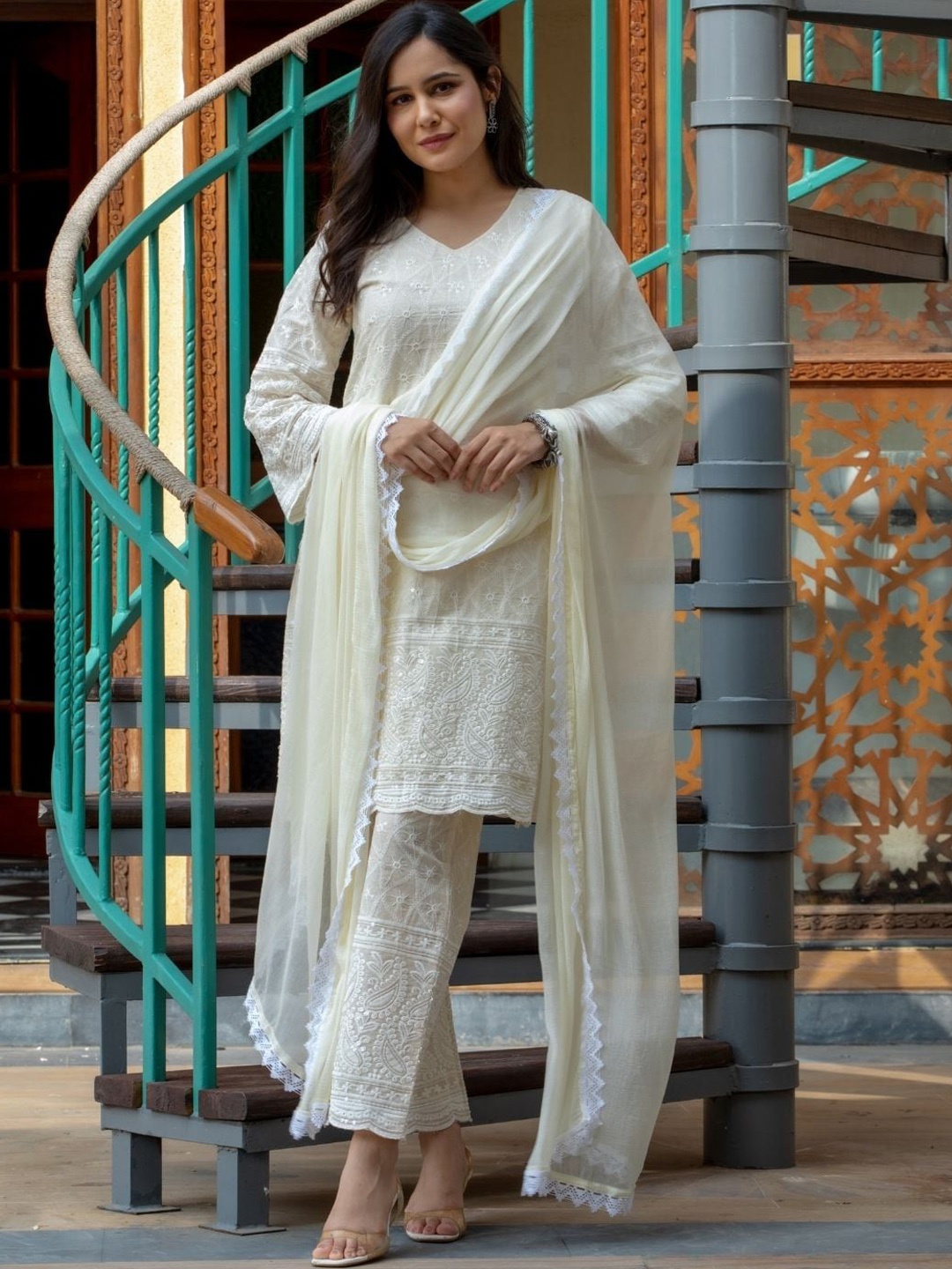 

HOUSE OF JAMOTI Women Ethnic Motifs Embroidered Sequinned Kurta with Trousers & Dupatta, Off white