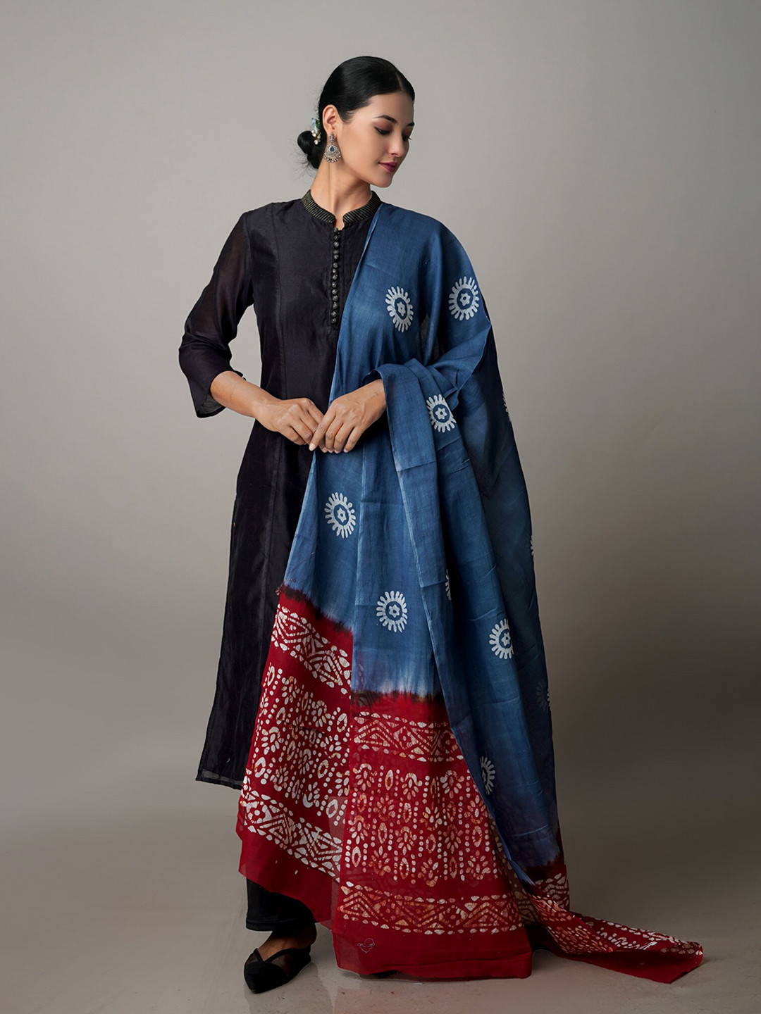 

Unnati Silks Blue & Red Ethnic Motifs Checked Pure Cotton Batik Dupatta