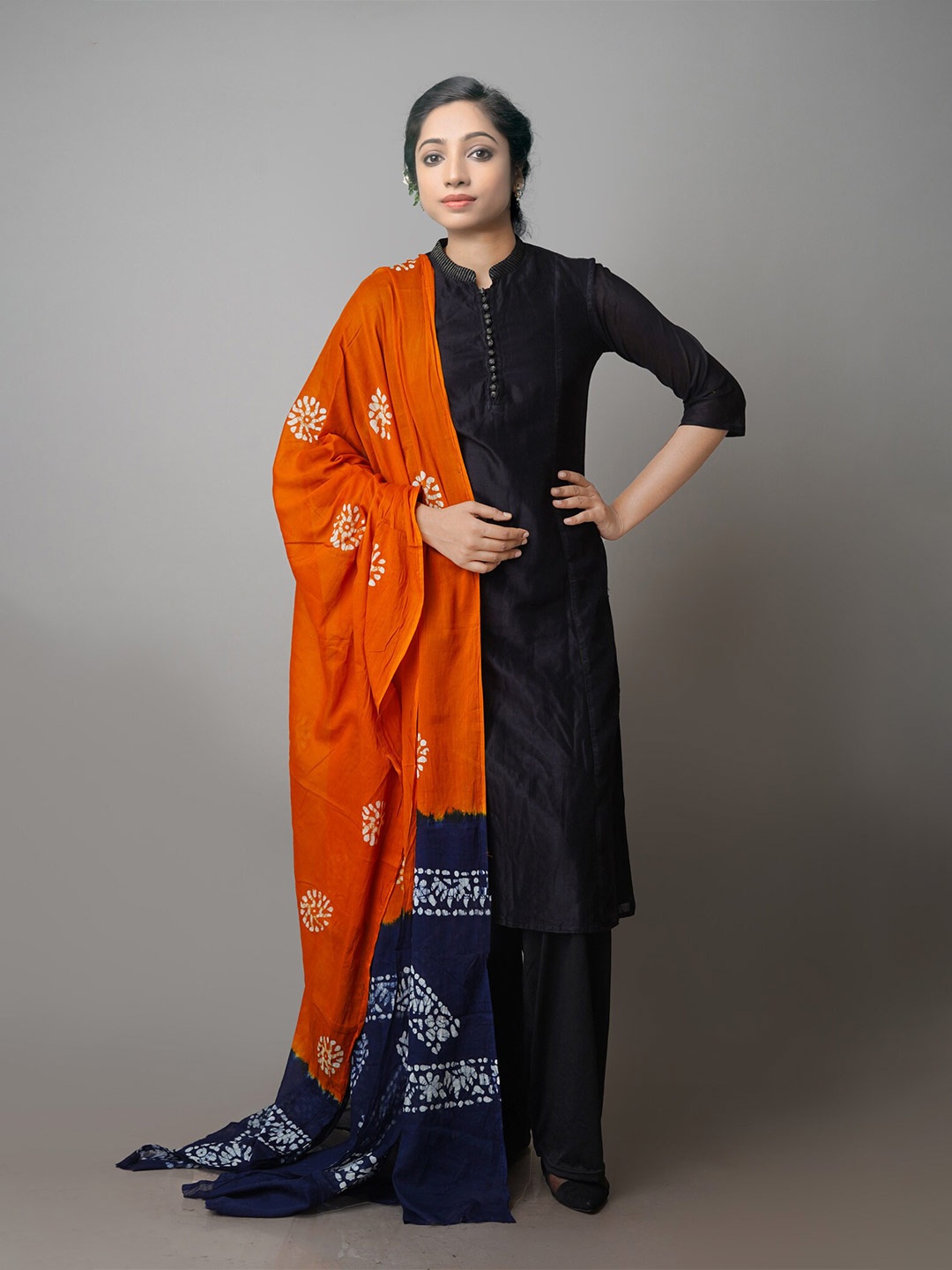 

Unnati Silks Orange & Blue Ethnic Motifs Printed Pure Cotton Batik Dupatta