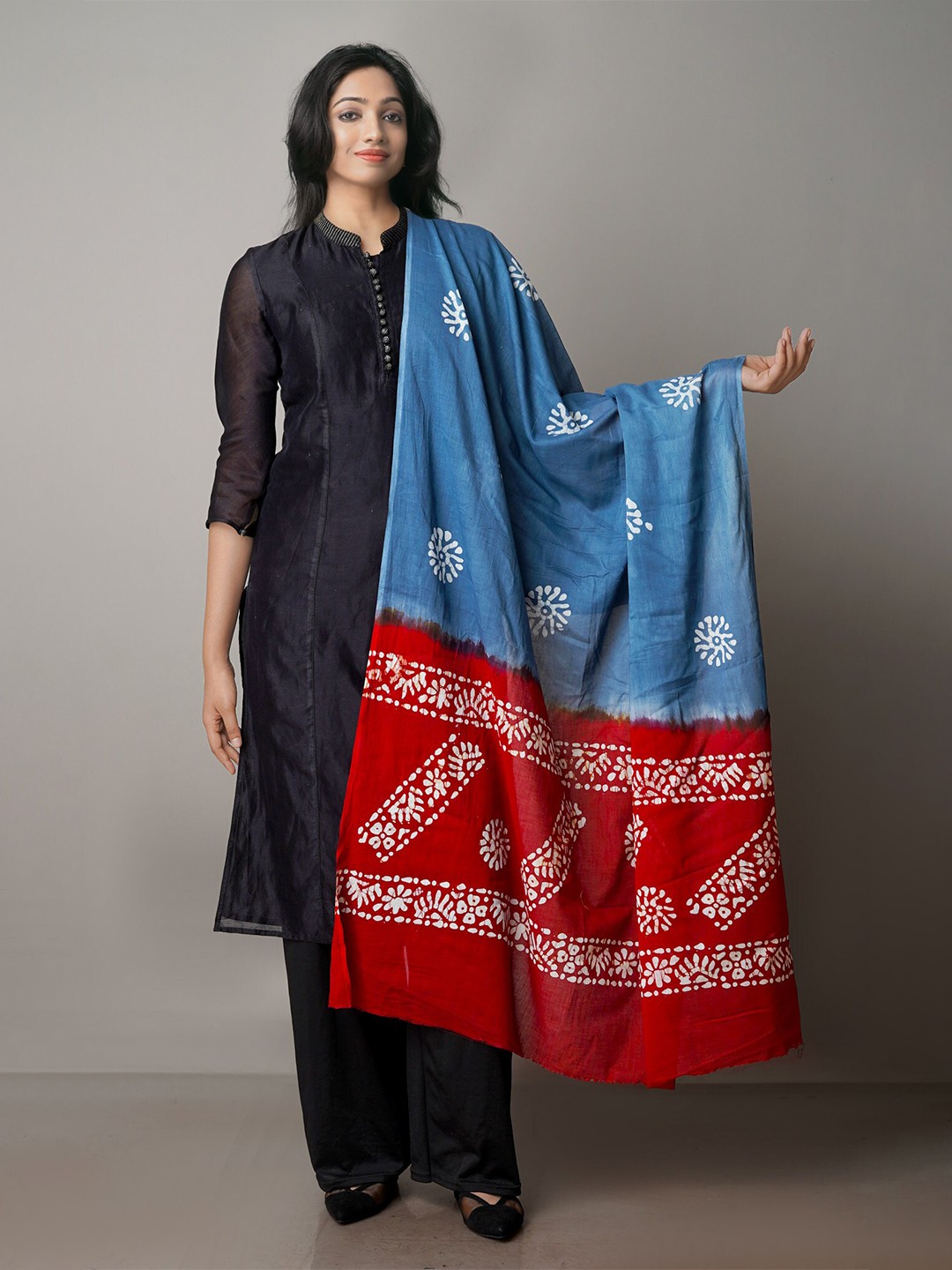 

Unnati Silks Grey & Maroon Ethnic Motifs Printed Pure Cotton Batik Dupatta