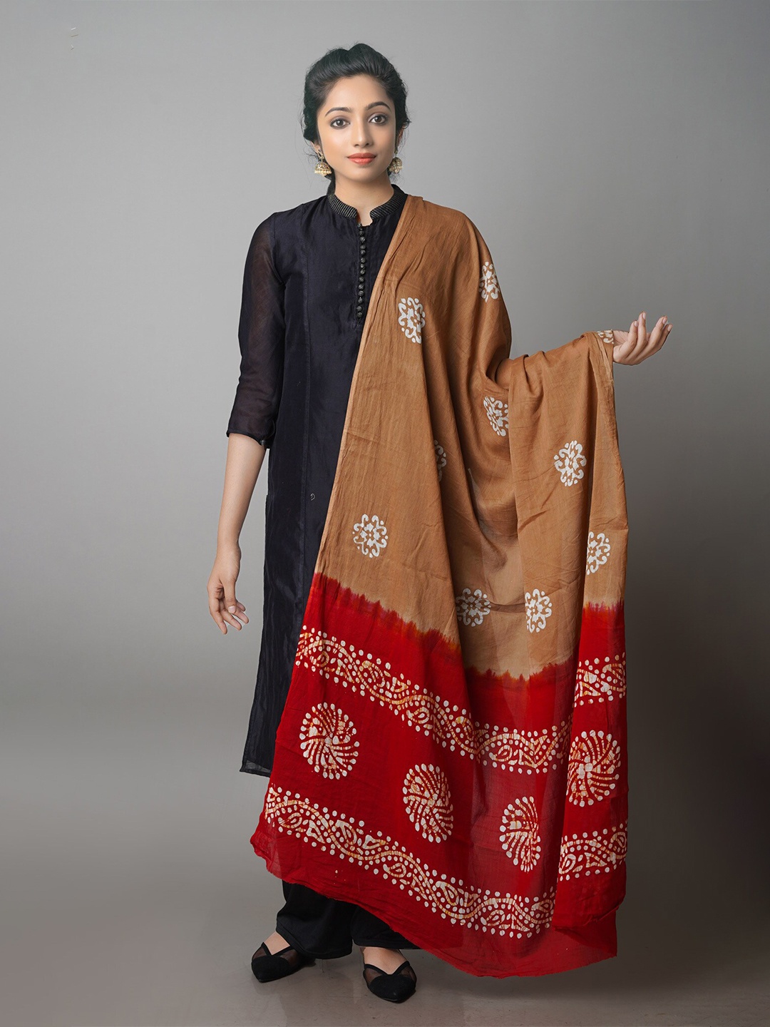

Unnati Silks Brown & Maroon Ethnic Motifs Printed Pure Cotton Batik Dupatta