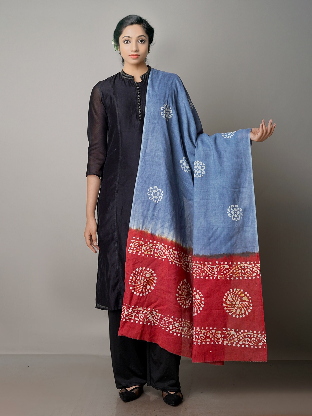 

Unnati Silks Grey & Maroon Ethnic Motifs Printed Pure Cotton Batik Dupatta