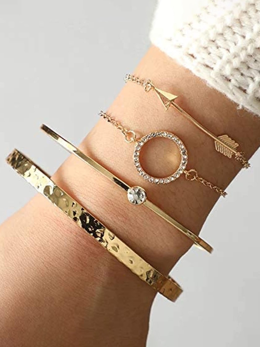 

Jewels Galaxy Women 4 Gold-Toned & White Gold-Plated Link Bracelet