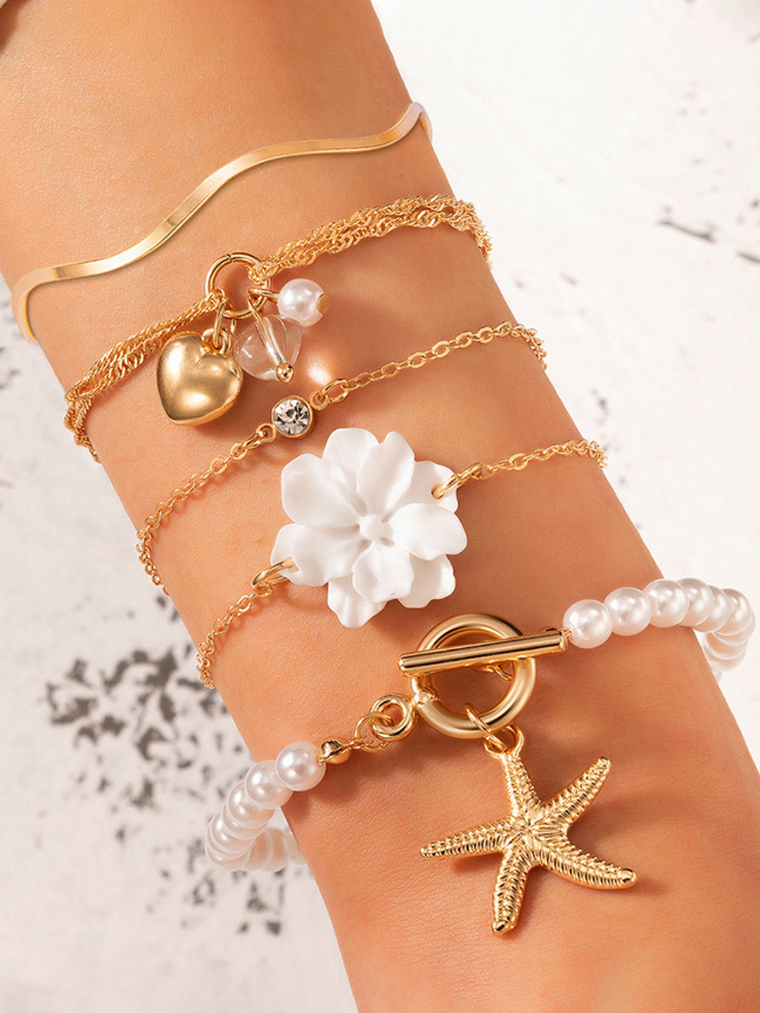 

Jewels Galaxy Women 5 Gold-Toned & White Gold-Plated Link Bracelet