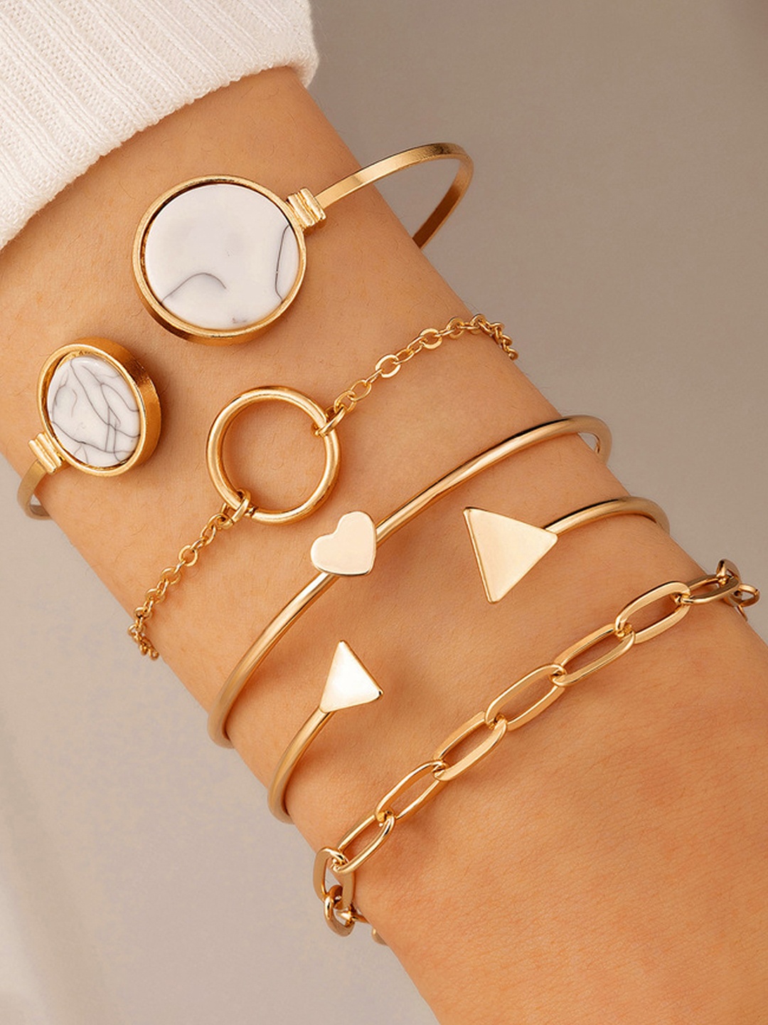 

Jewels Galaxy Women 5 Gold-Toned & White Gold-Plated Cuff Bracelet