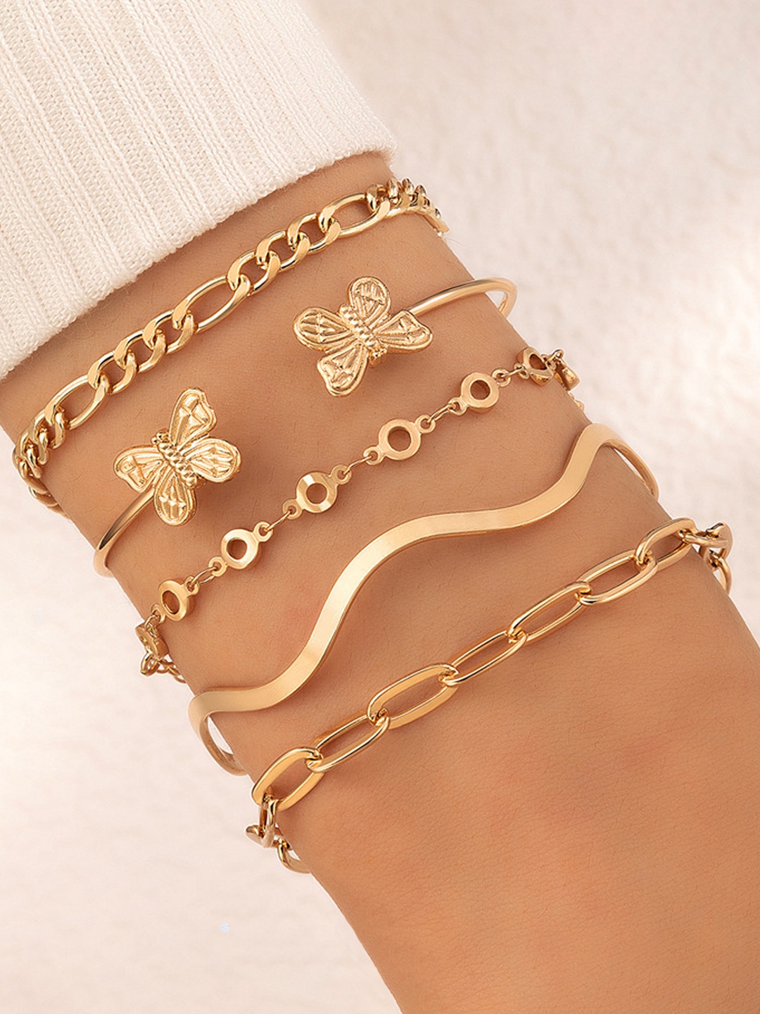 

Jewels Galaxy Women 5 Gold-Toned Gold-Plated Link Bracelet