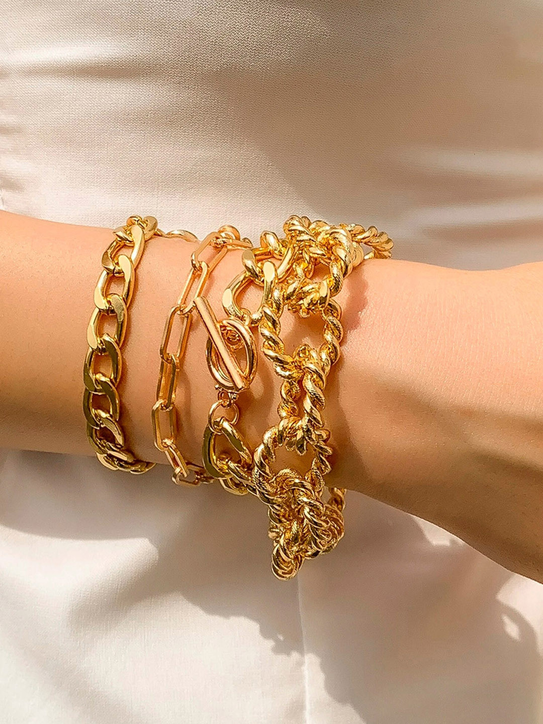 

Jewels Galaxy Women 4 Gold-Toned Gold-Plated Link Bracelet