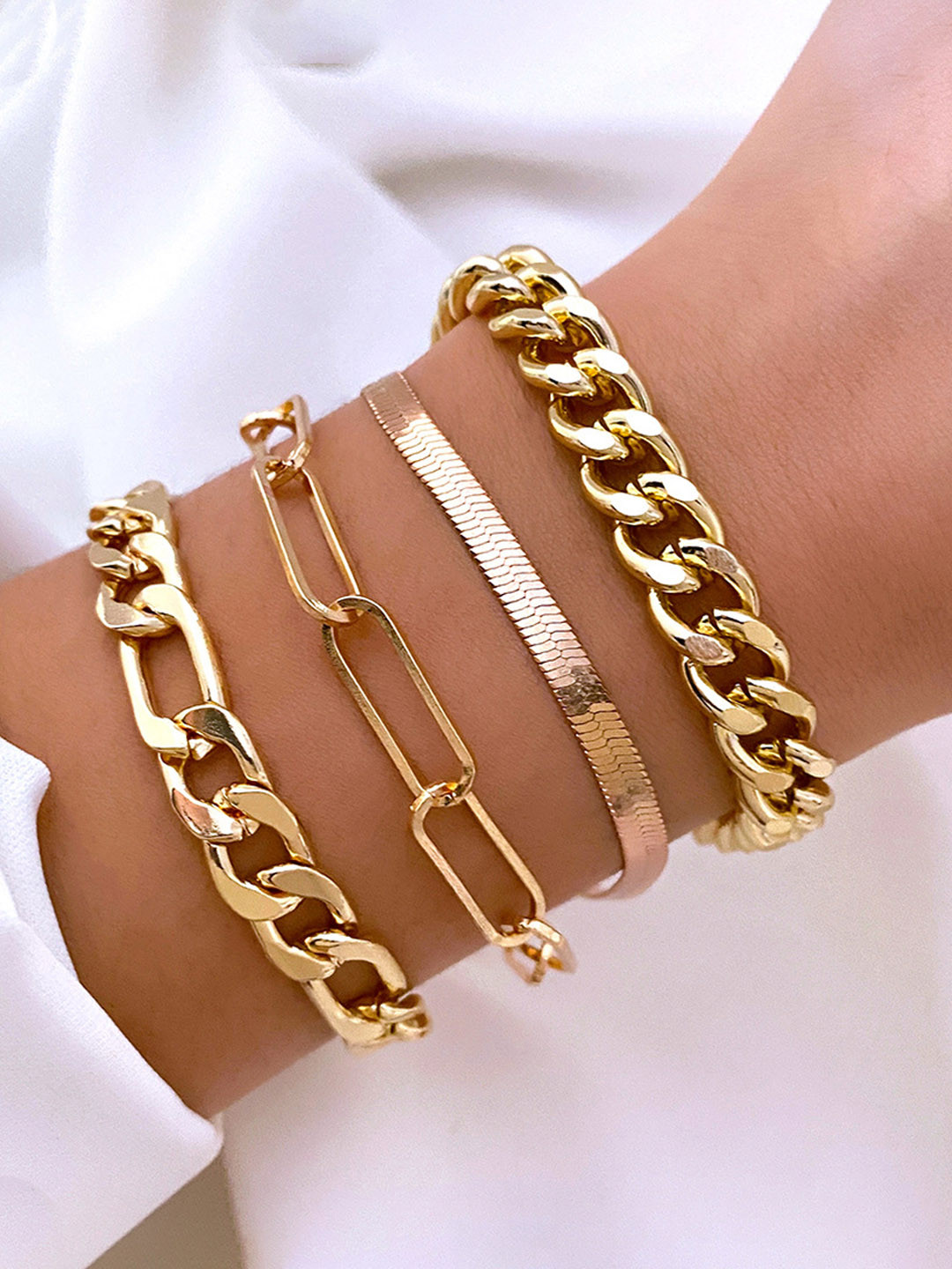 

Jewels Galaxy Women 4 Gold-Toned Gold-Plated Link Bracelet