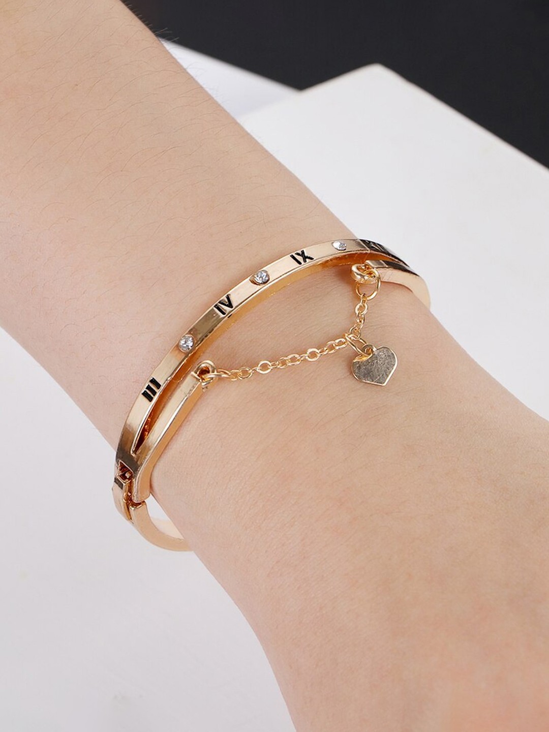 

Jewels Galaxy Women Gold-Toned Brass Gold-Plated Kada Bracelet