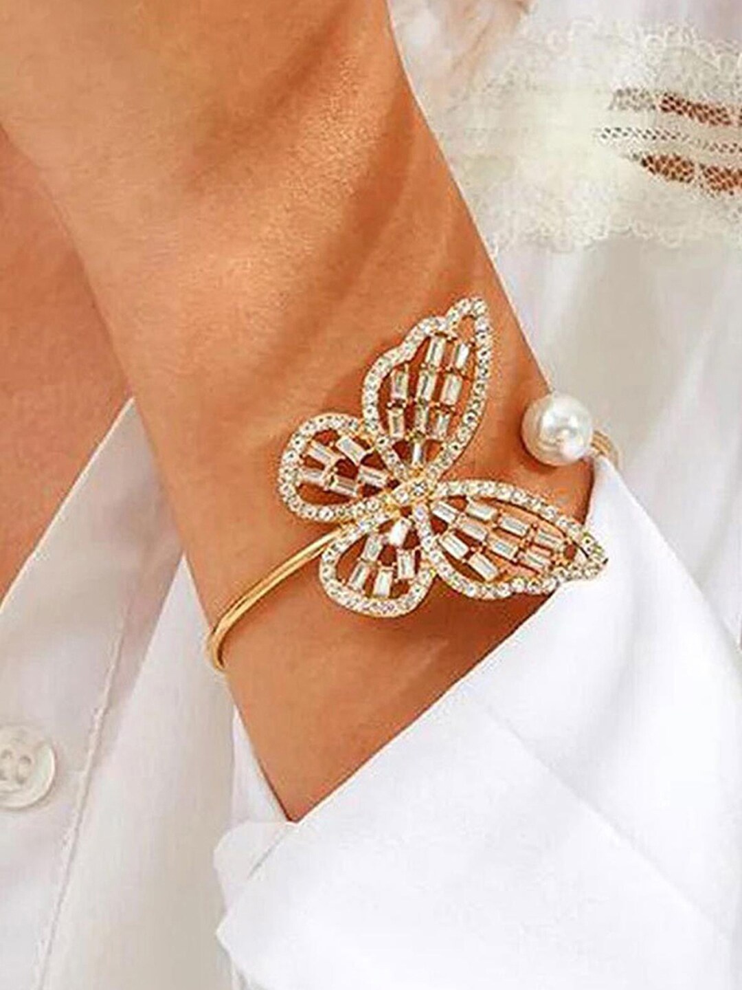 

Jewels Galaxy Women Brass Gold-Plated Cuff Bracelet