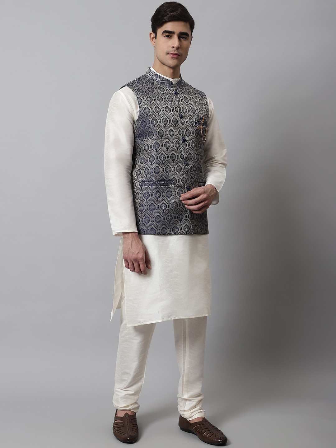 

Jompers Men Kurta with Churidar & Nehru Jacket, Off white