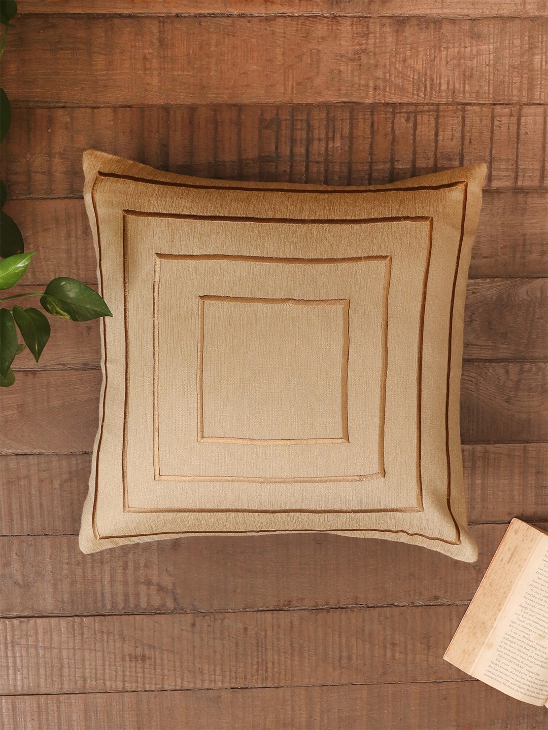 

ZEBA Gold-Toned & White Geometric Square Cushion Cover