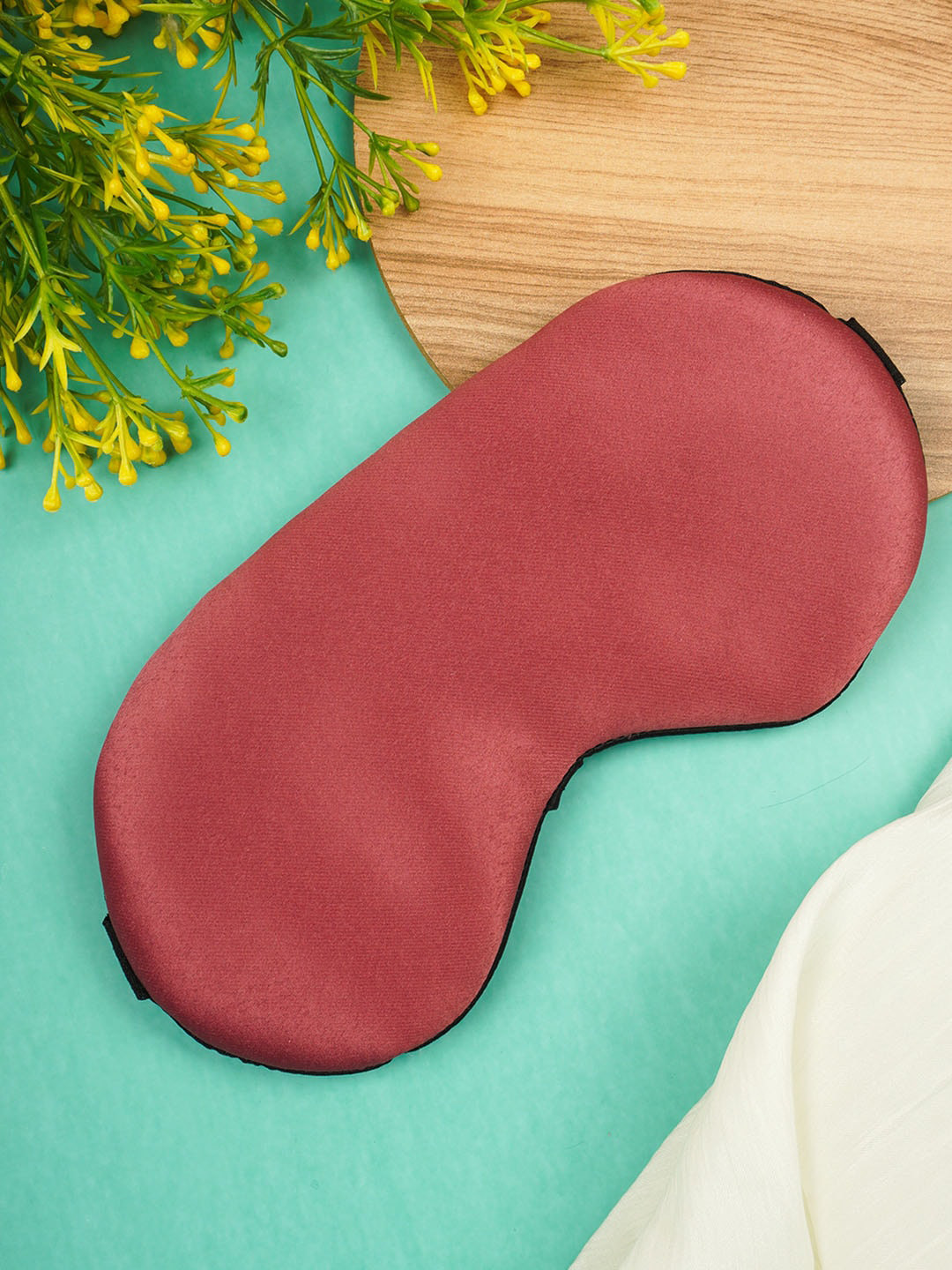 

Crazy Corner Expandable Eye Mask, Pink