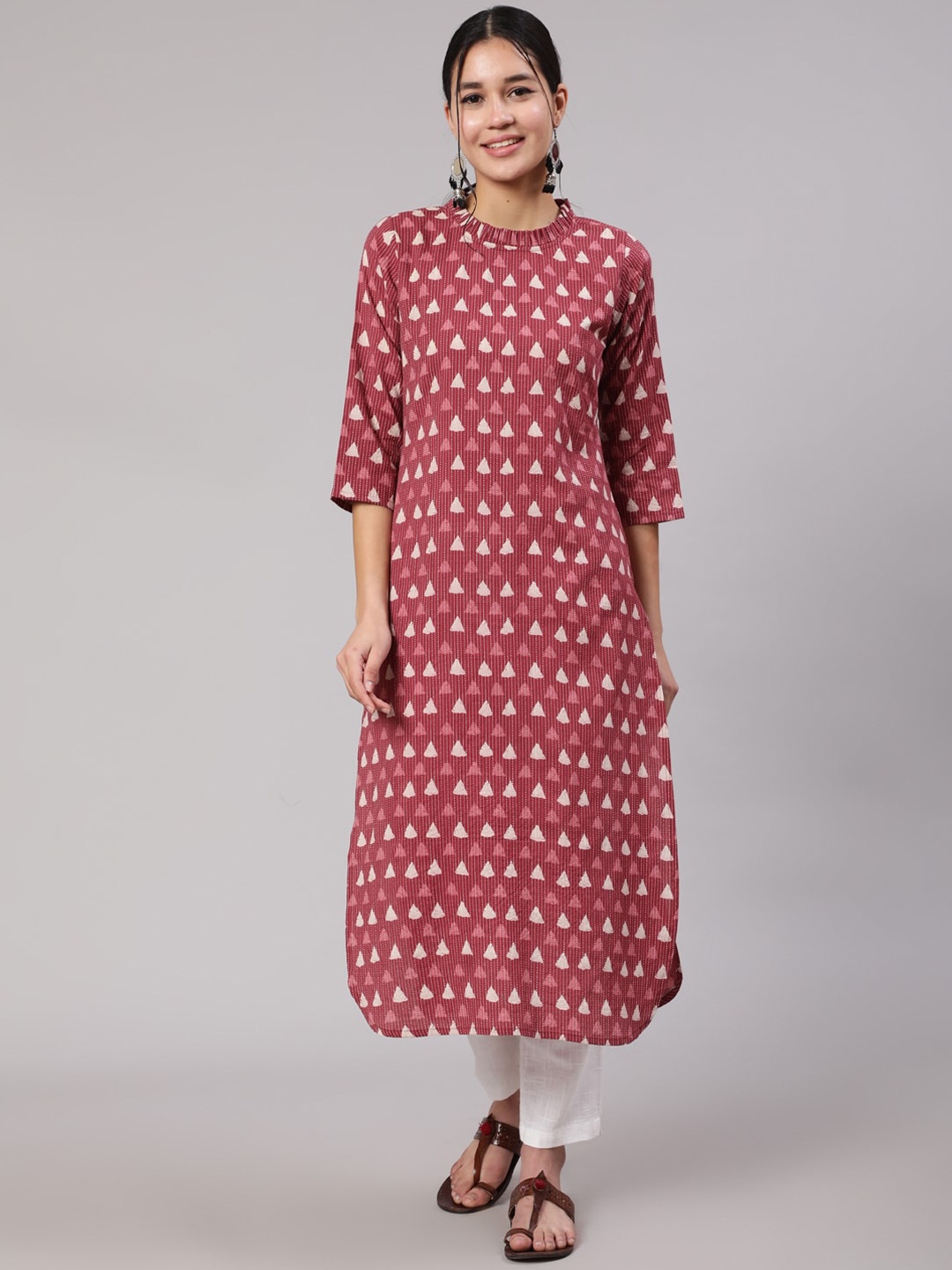

Nayo Women Geometric Printed Pathani Cotton Kurta, Mauve