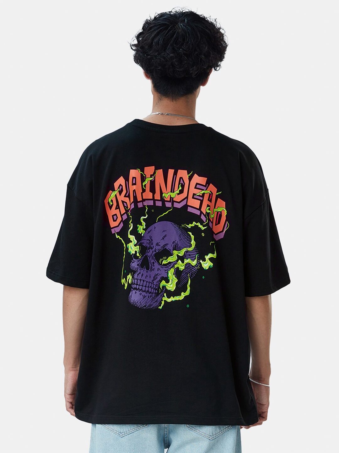 

The Souled Store Men Printed V-Neck Drop-Shoulder Sleeves Loose T-shirt, Black