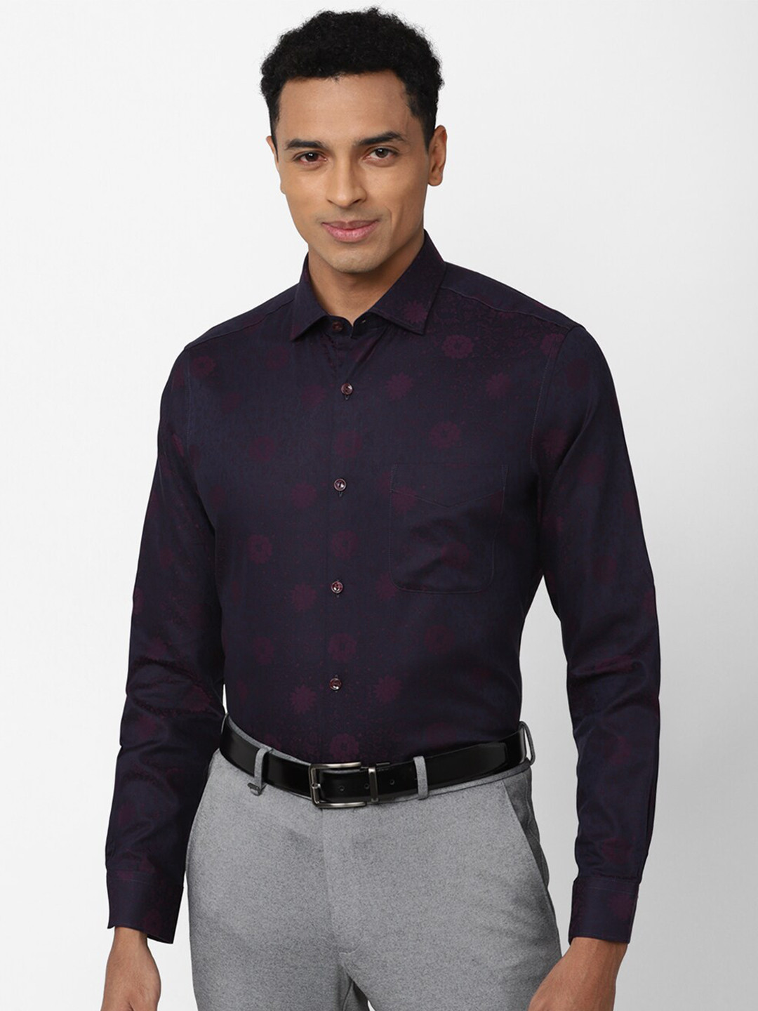 

Peter England Elite Men Floral Printed Formal Shirt, Navy blue