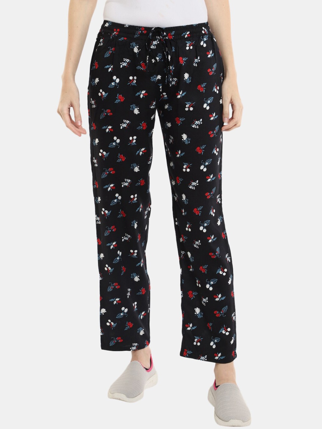 

V-Mart Women Printed Lounge Pant, Black
