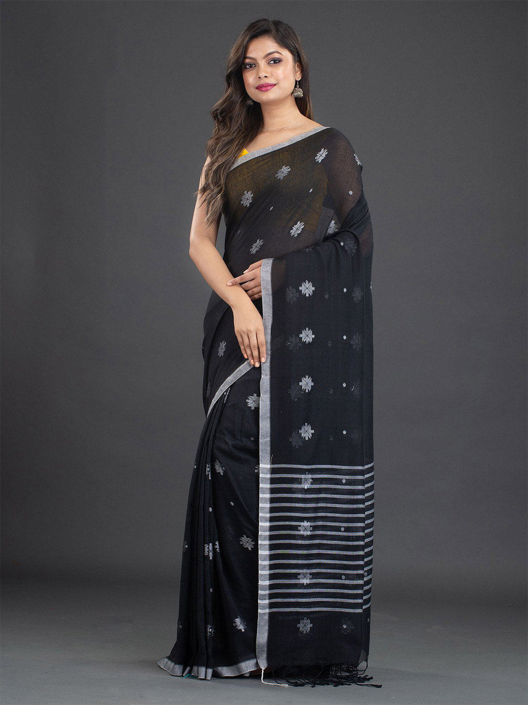 

Arhi Ethnic Motifs Pure Cotton Saree, Black