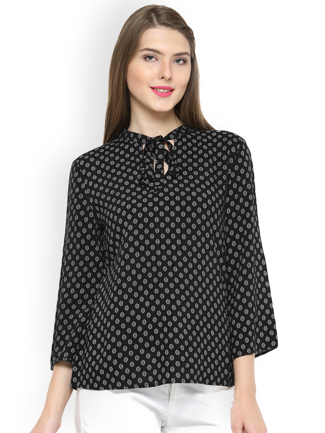 

Gipsy Women Black & White Printed Top