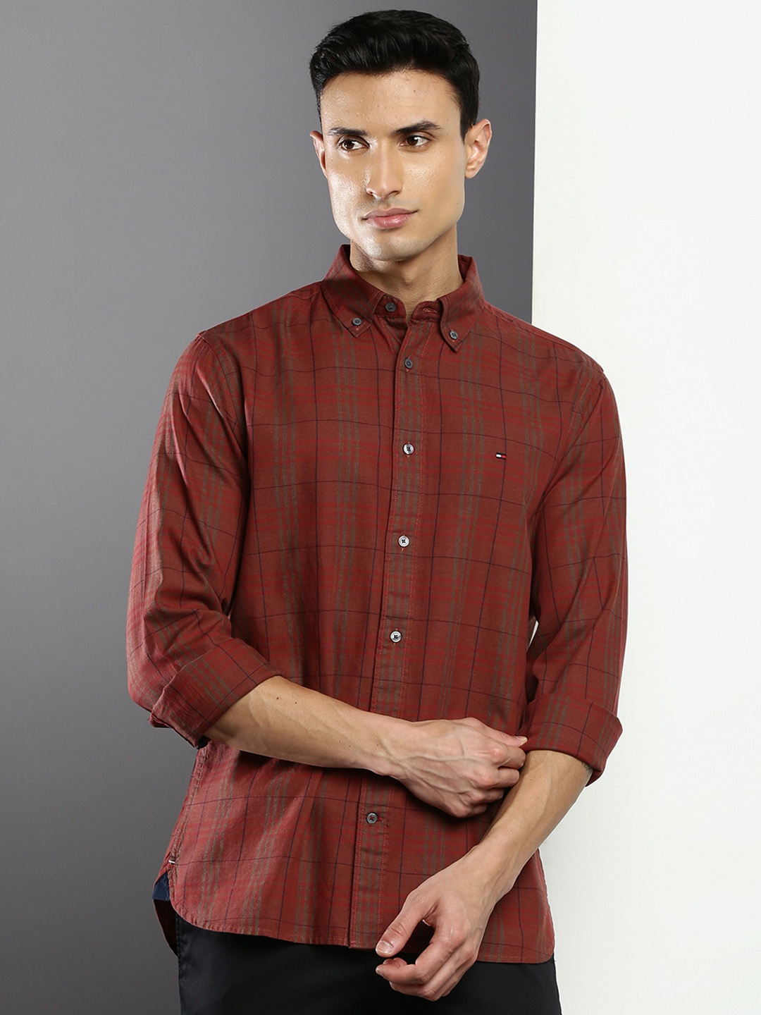 

Tommy Hilfiger Men Tartan Checks Cotton Casual Shirt, Maroon