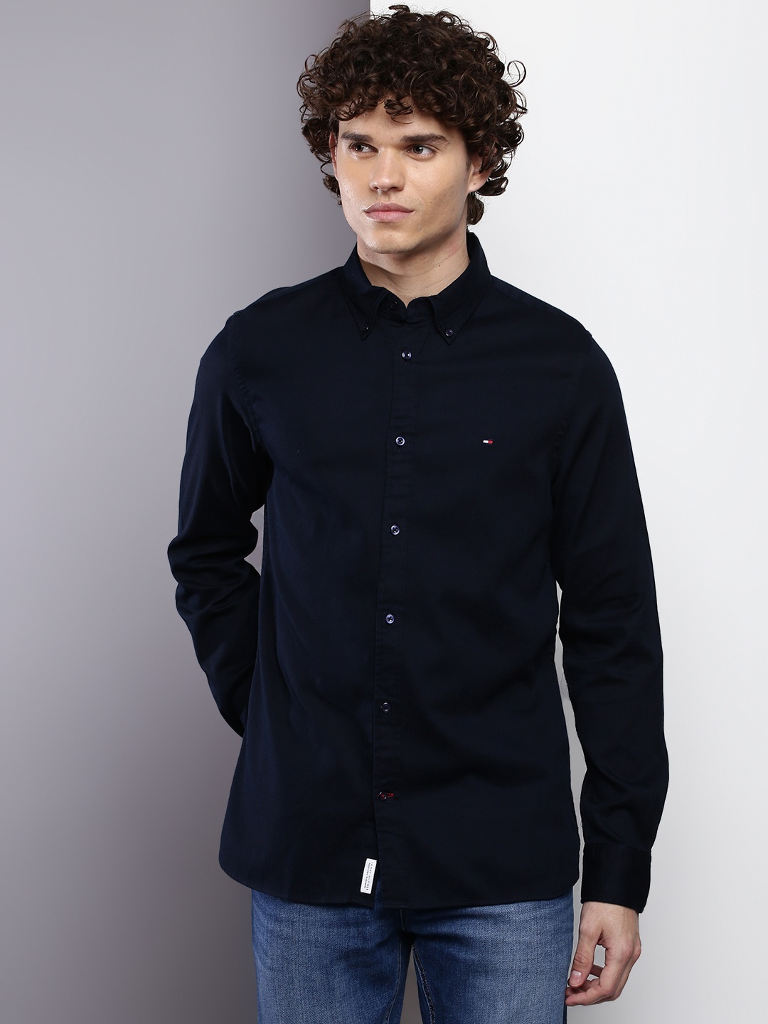 

Tommy Hilfiger Men Slim Fit Casual Cotton Shirt, Navy blue