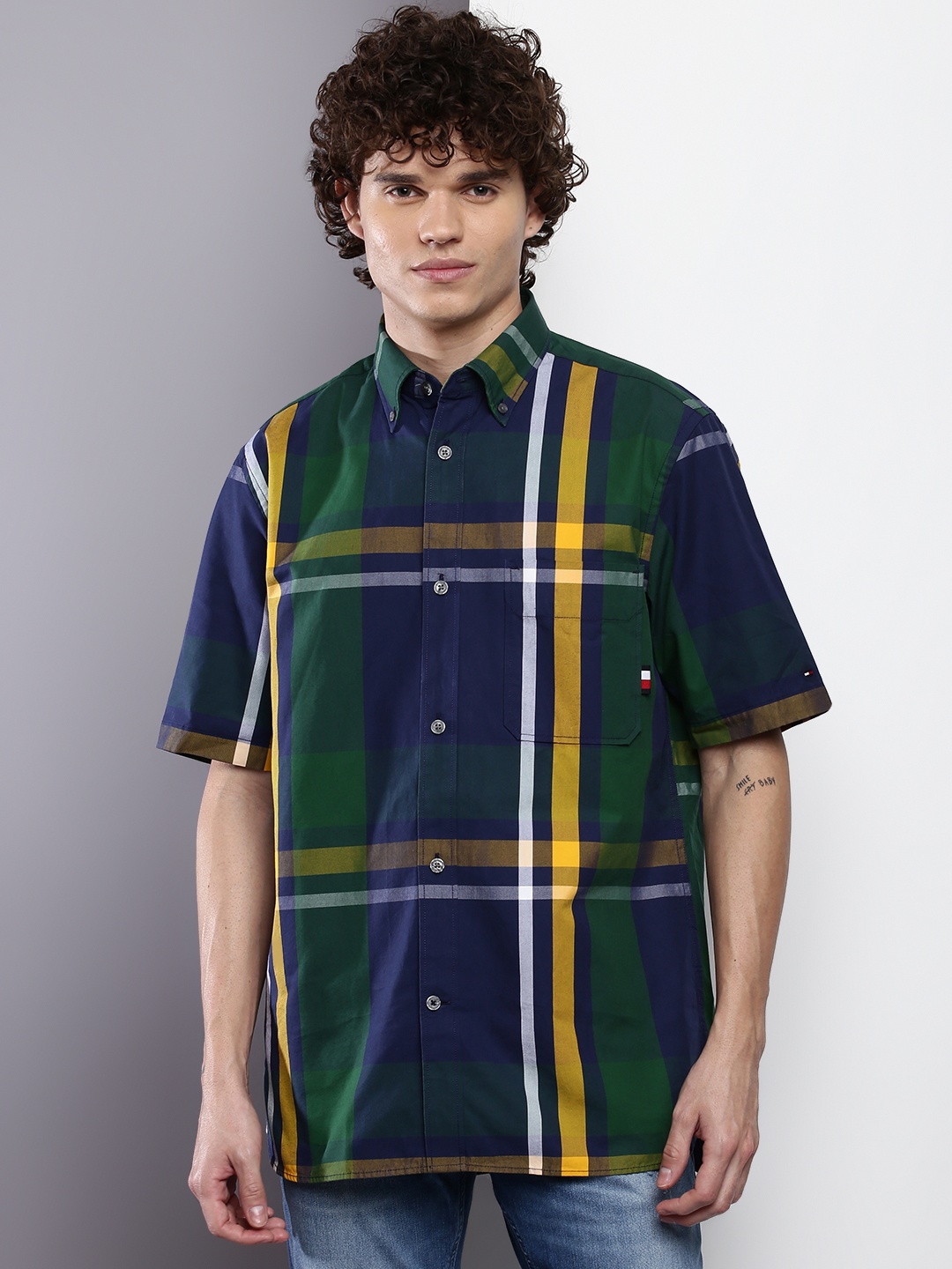 

Tommy Hilfiger Men Checked Pure Cotton Casual Shirt, Green