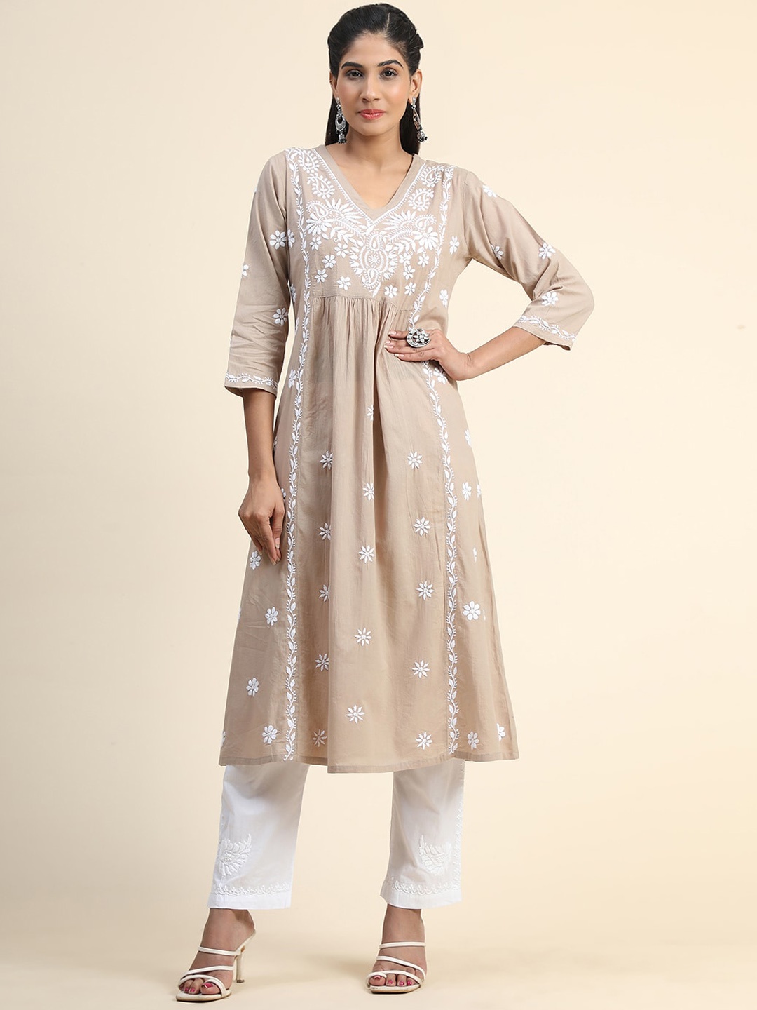 

HOUSE OF KARI Women Cotton Ethnic Motifs Embroidered Kurta, Beige