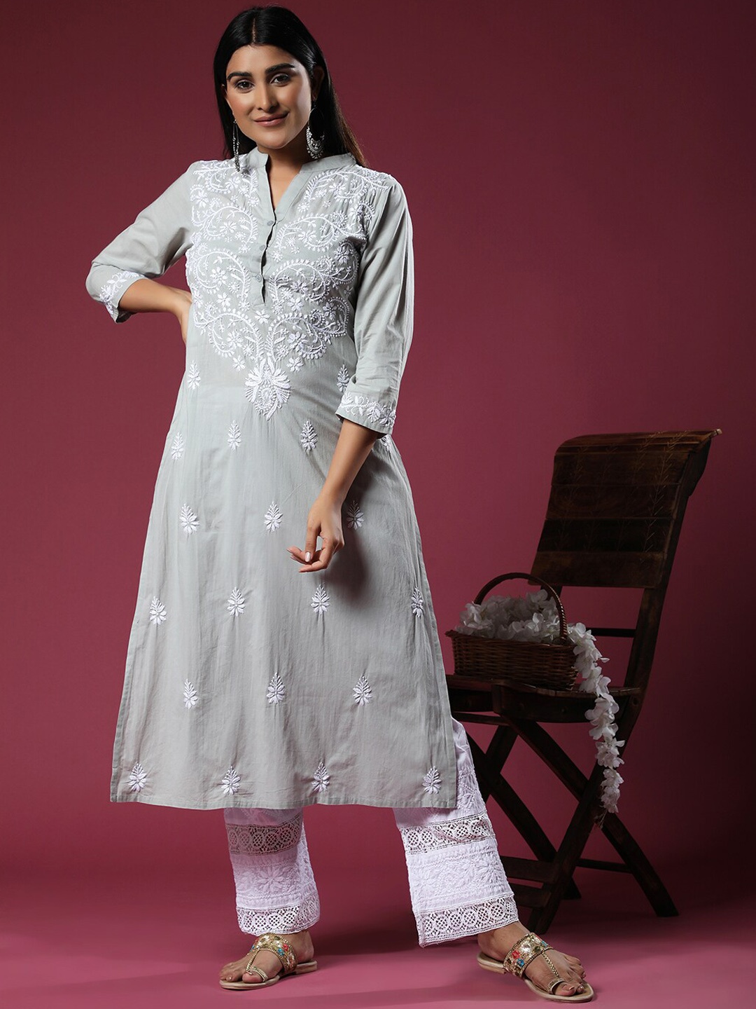 

HOUSE OF KARI Floral Embroidered Chikankari Cotton Kurta, Grey