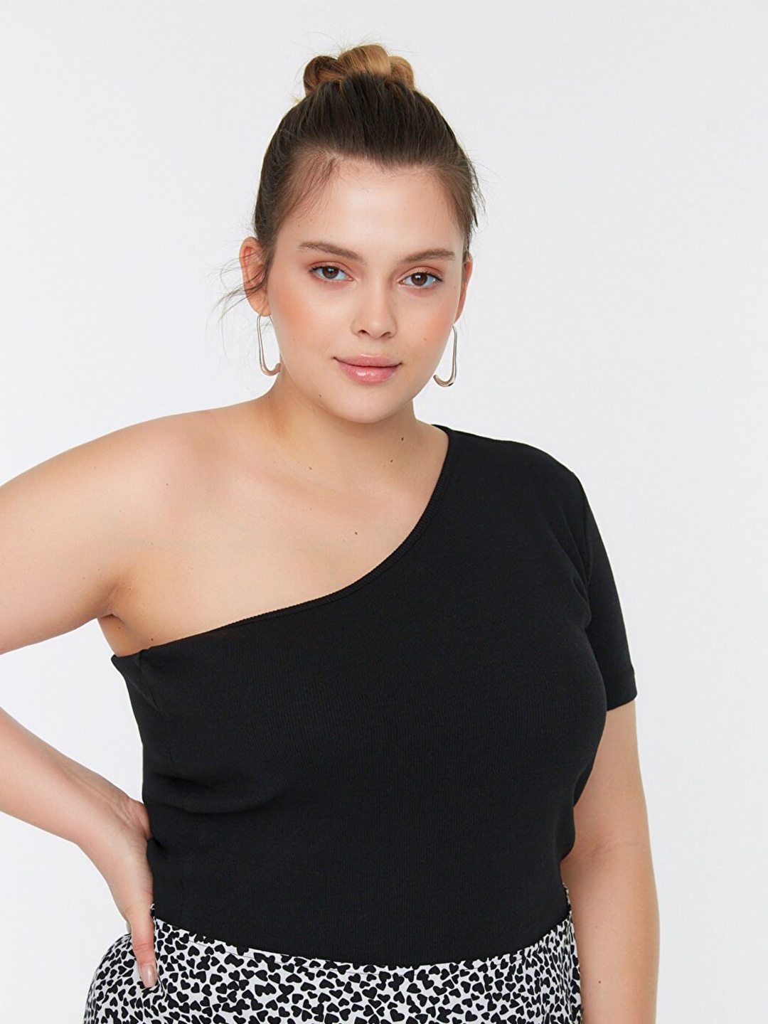 

Trendyol Plus Size One Shoulder Top, Black