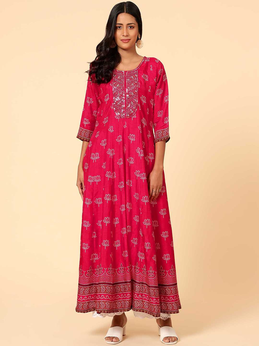 

Meena Bazaar Women Bandhani Dyed Flared Sleeves Kurta, Red