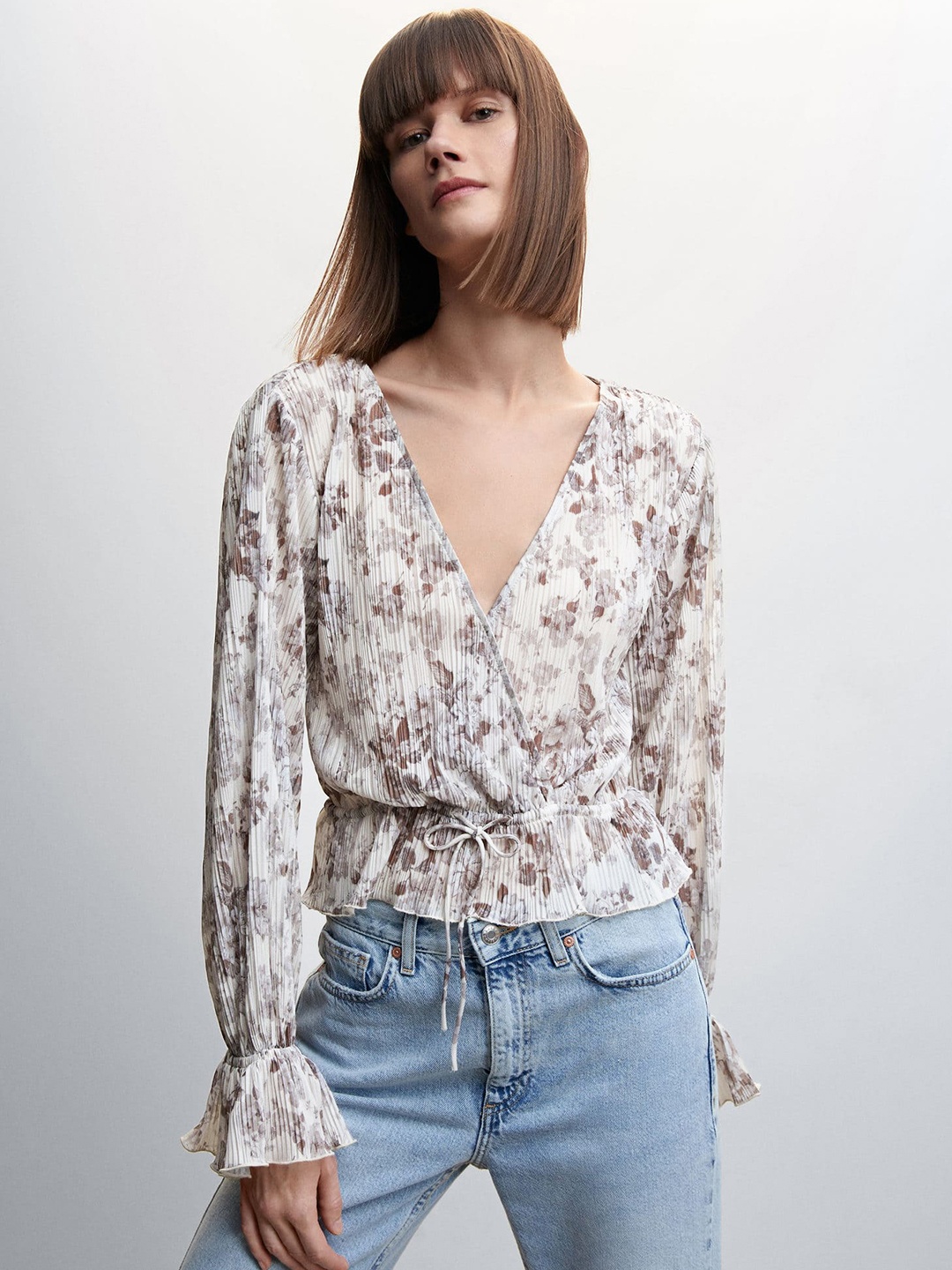 

MANGO Accordion Pleated Waist Tie-Up Floral Printed Wrap Top, Grey