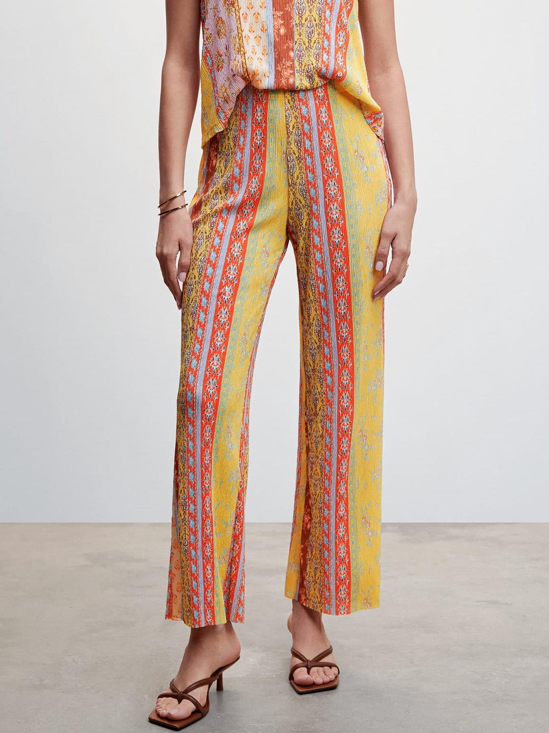 

MANGO Women RegularEthnic Motifs Printed Trousers, Yellow
