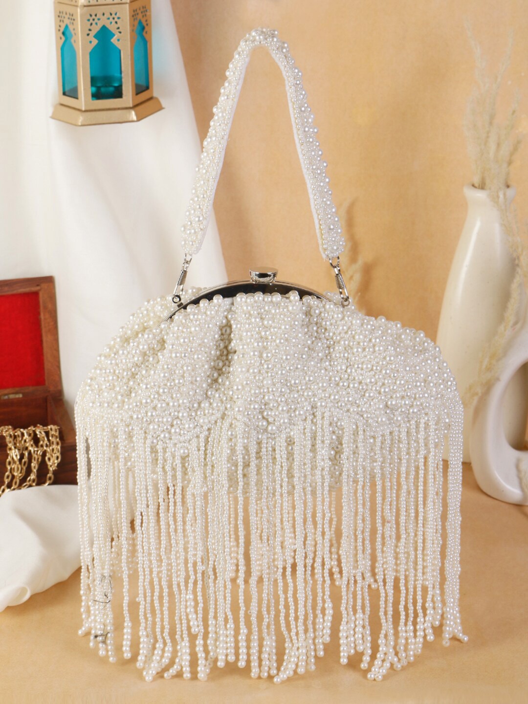 

Swisni Embellished Tasselled Box Clutch, White