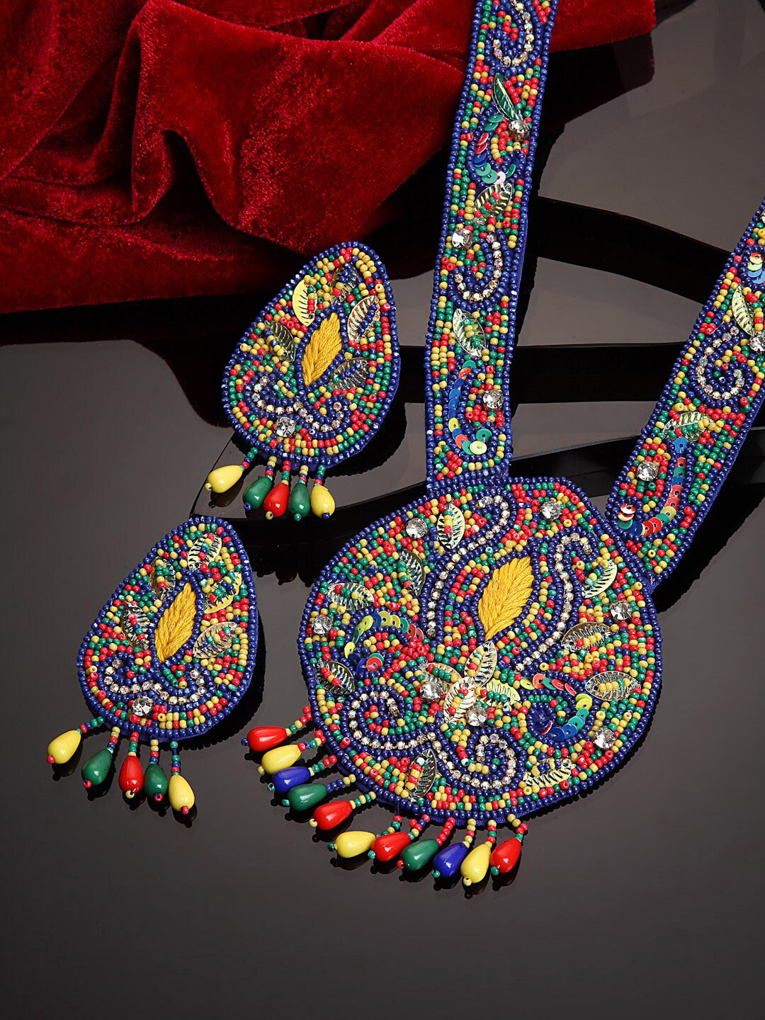 

Sargi Crystals Studded & Pearls Beaded Jewellery Set, Blue