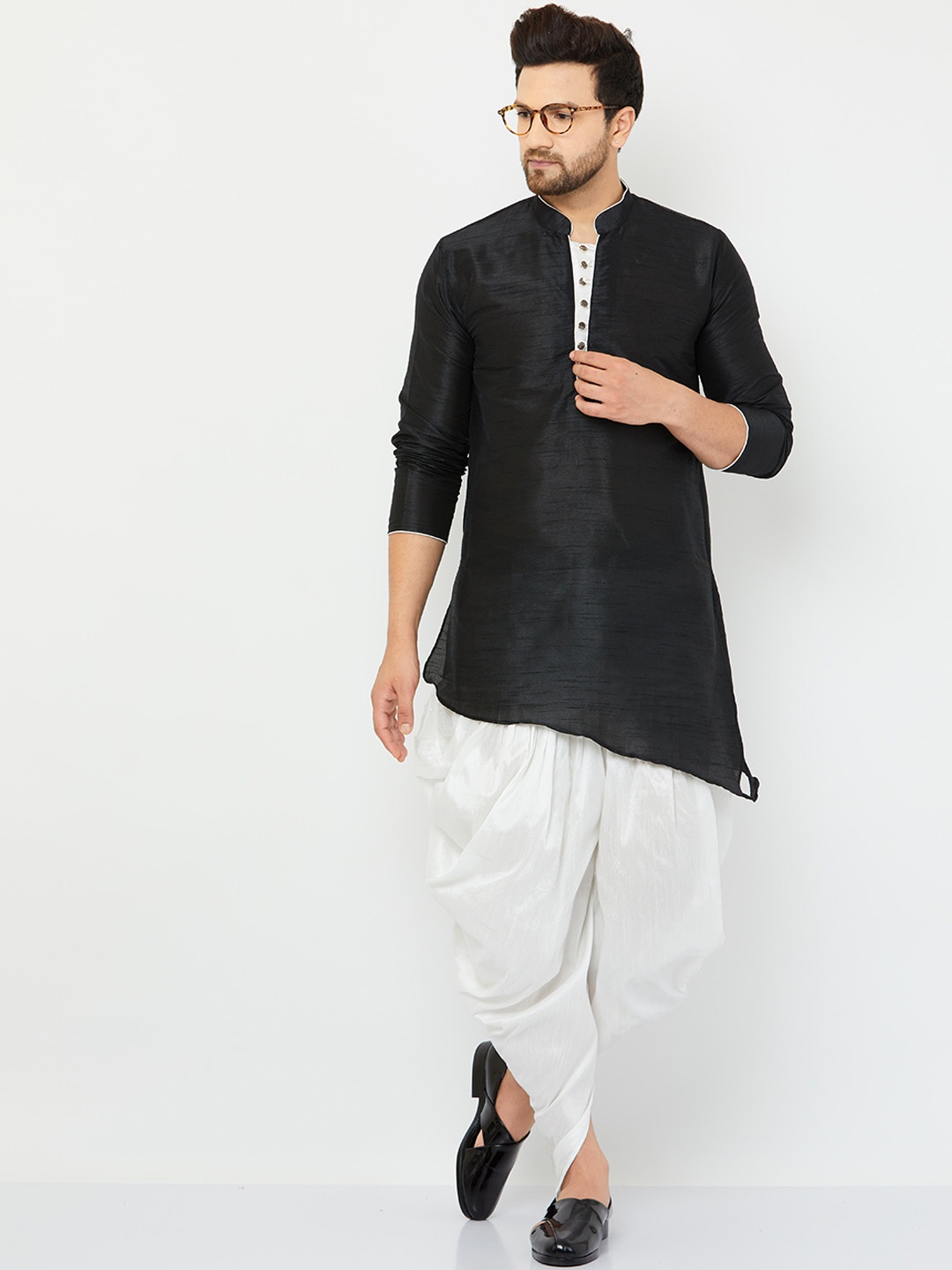 

Armaan Ethnic Men Mandarin Collar Silk Kurta, Black