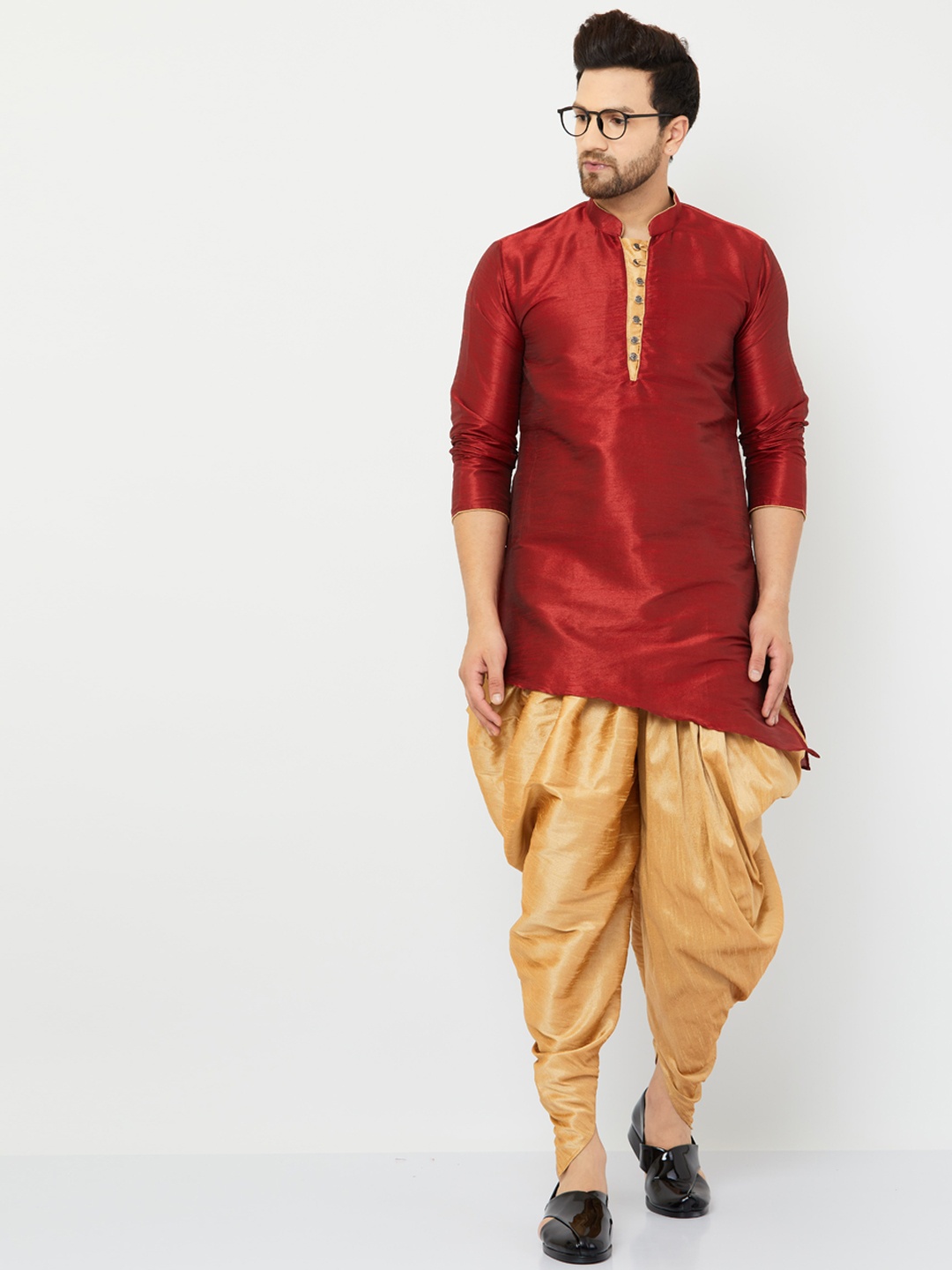 

Armaan Ethnic Men Mandarin Collar Silk Kurta, Maroon