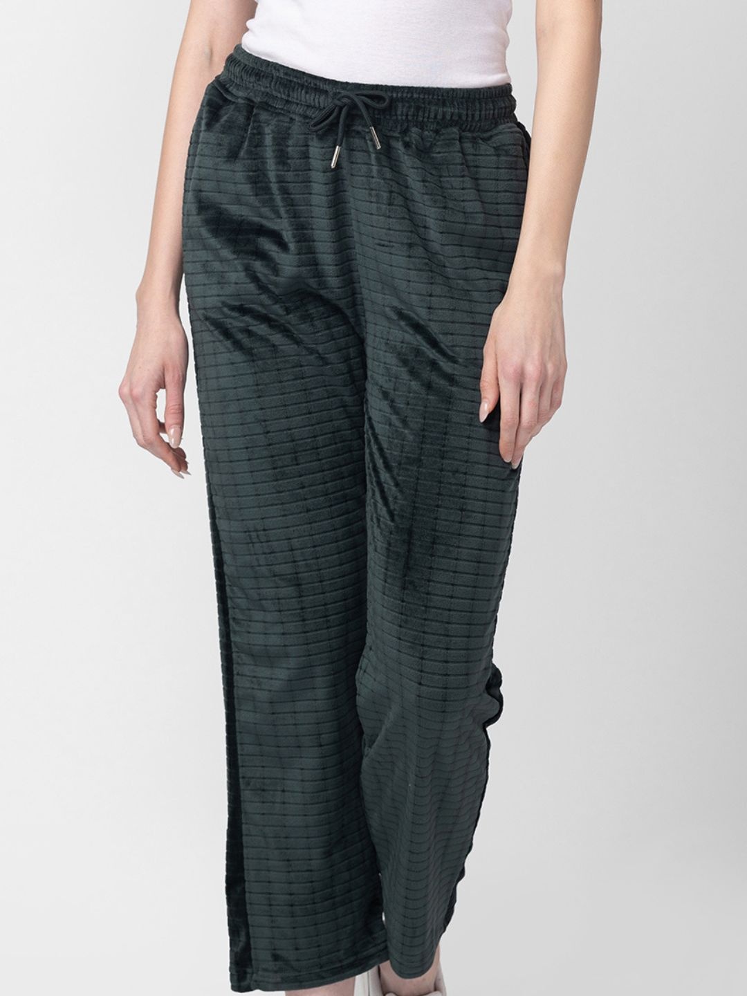 

Candyskin Women Velvet Track Pant, Green