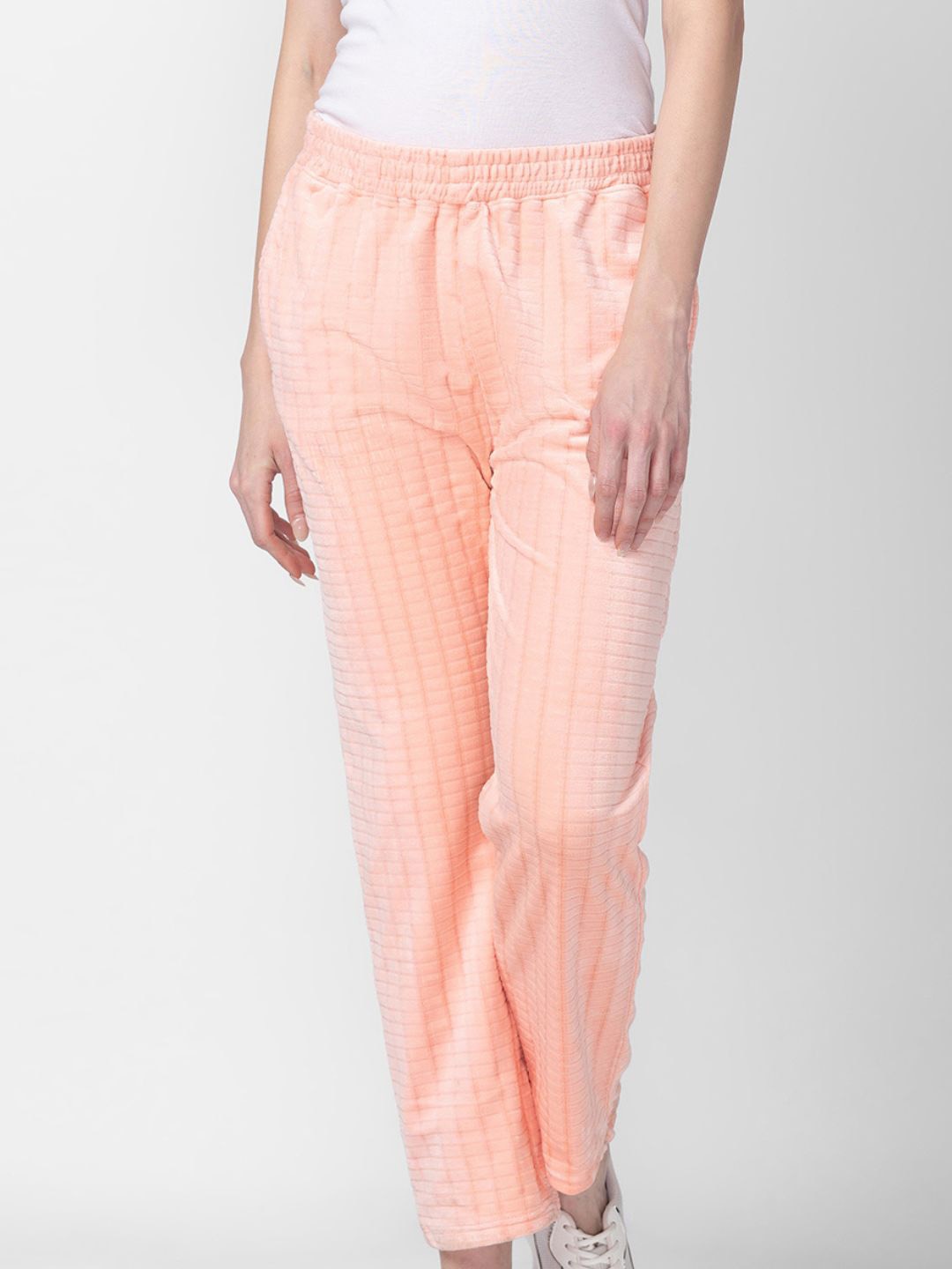 

Candyskin Women Velvet Track Pant, Peach