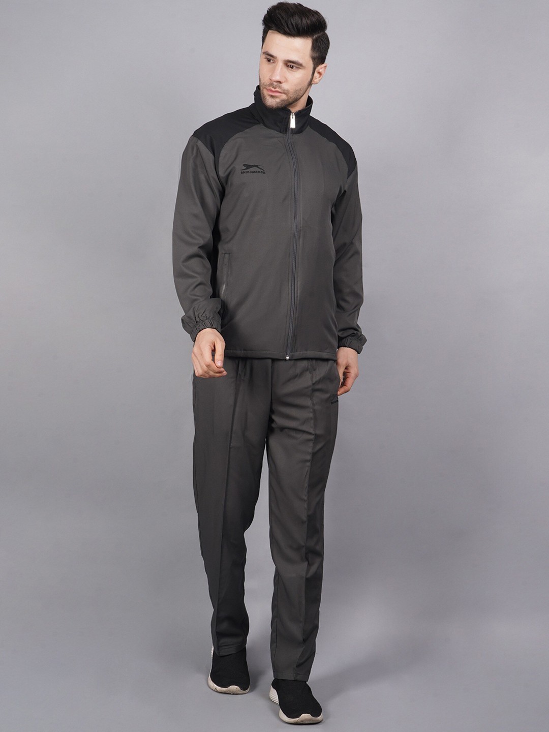 

Shiv Naresh Court Essential Men Hooded Tracksuit, Grey