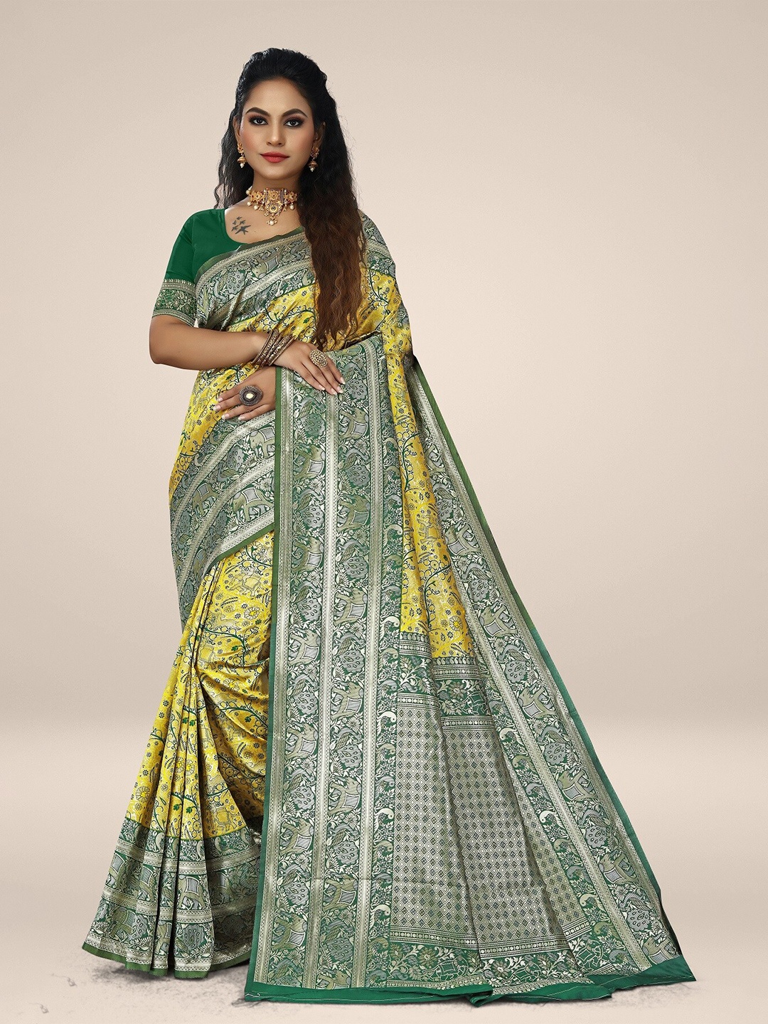 

Rivana Woven Design Zari Kanjeevaram Saree, Mustard
