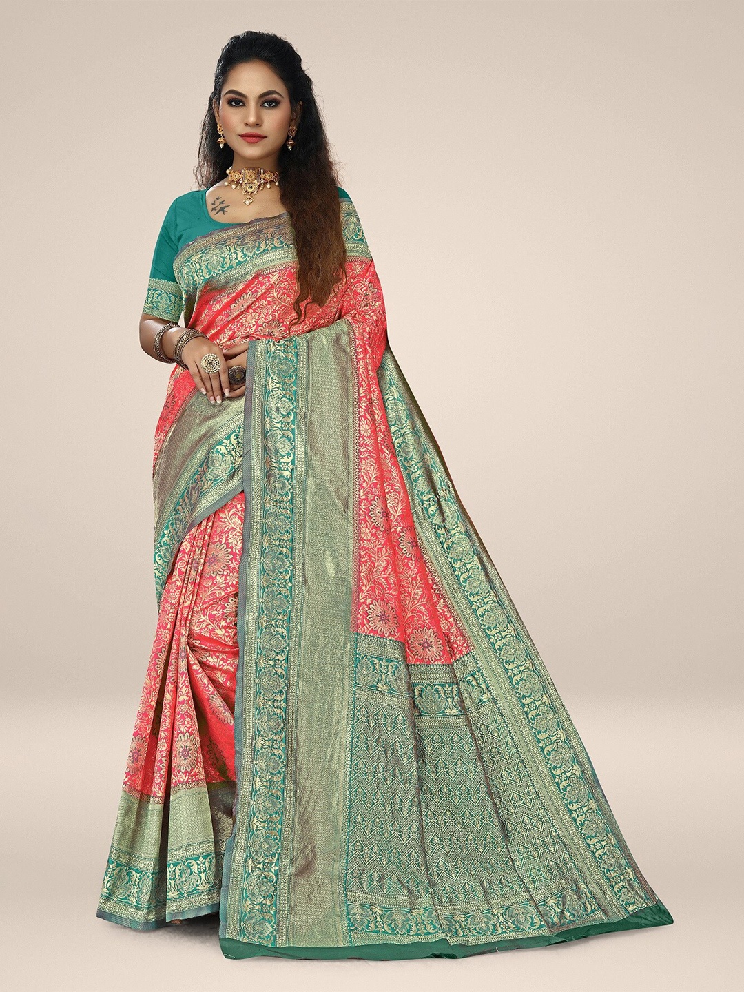 

Rivana Ethnic Motifs Zari Silk Blend Banarasi Saree, Peach