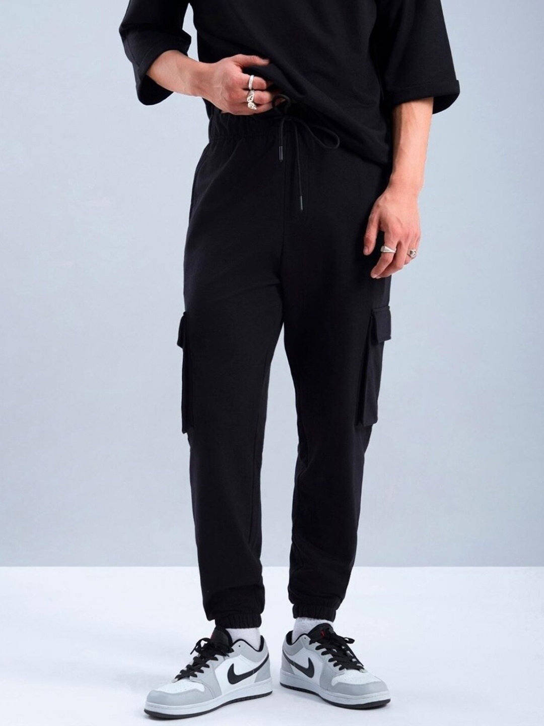 

Bewakoof Air 1.0 Men Oversized Plus Size Cargo Joggers, Black