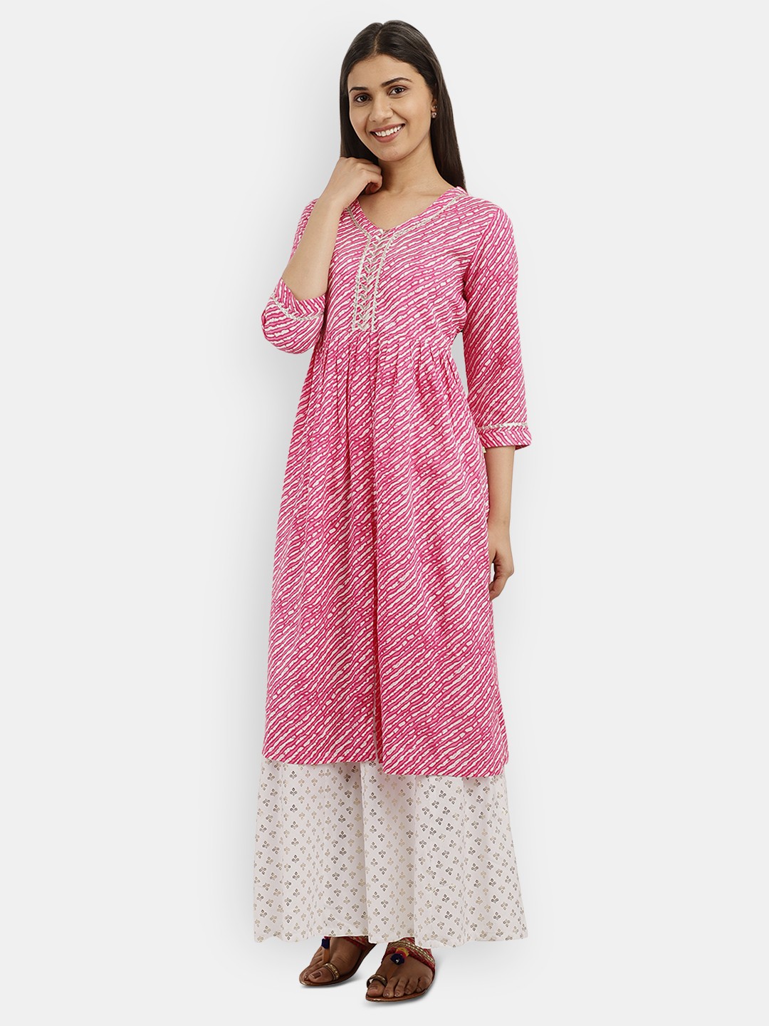

V-Mart Women Printed Gotta Patti Kurta, Pink
