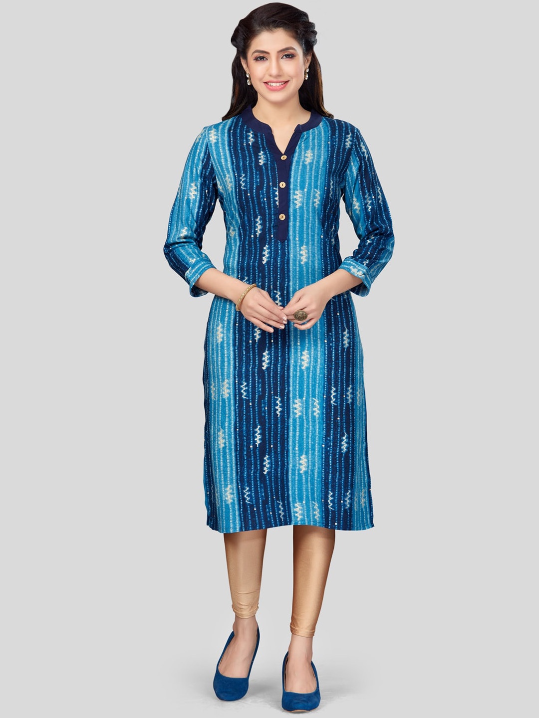 

Saree Swarg Women Mandarin Collar Dyed Kurta, Blue