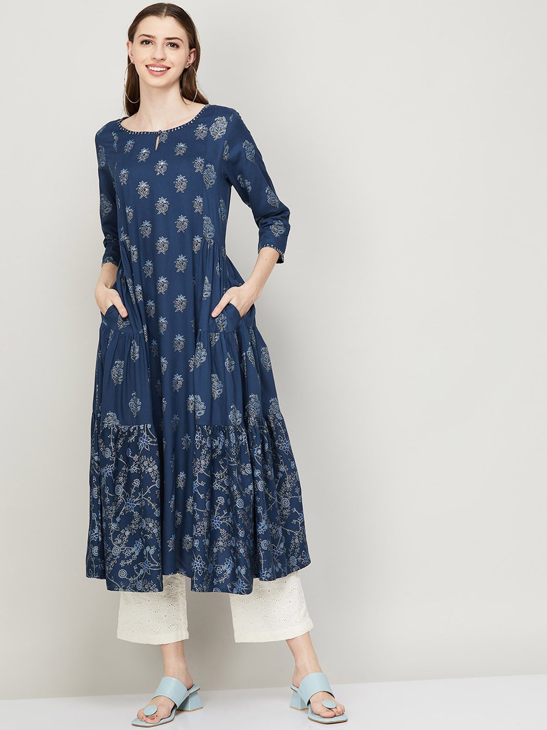 

Melange by Lifestyle Women Floral Printed Kurta, Blue